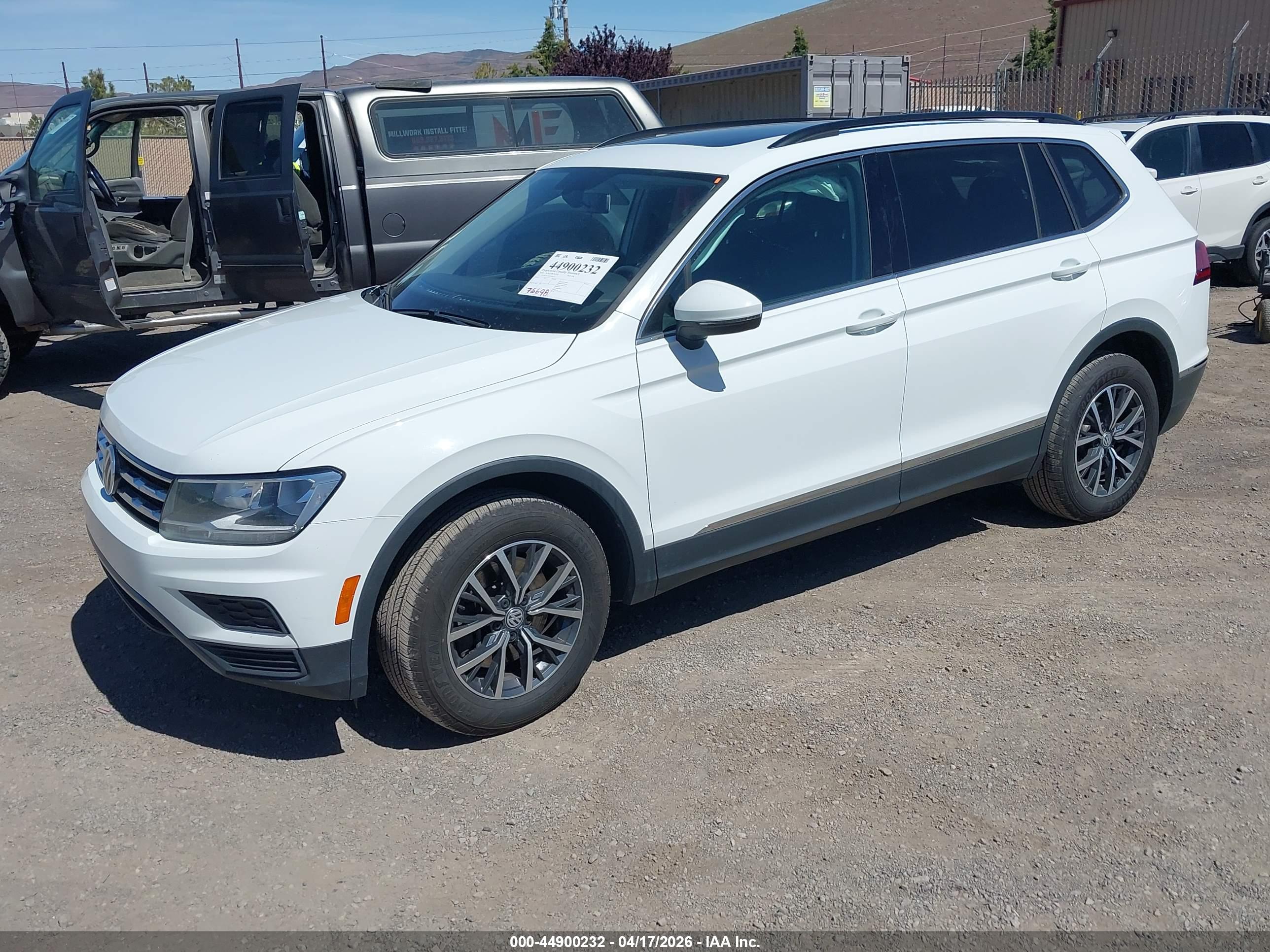 VOLKSWAGEN TIGUAN image 2