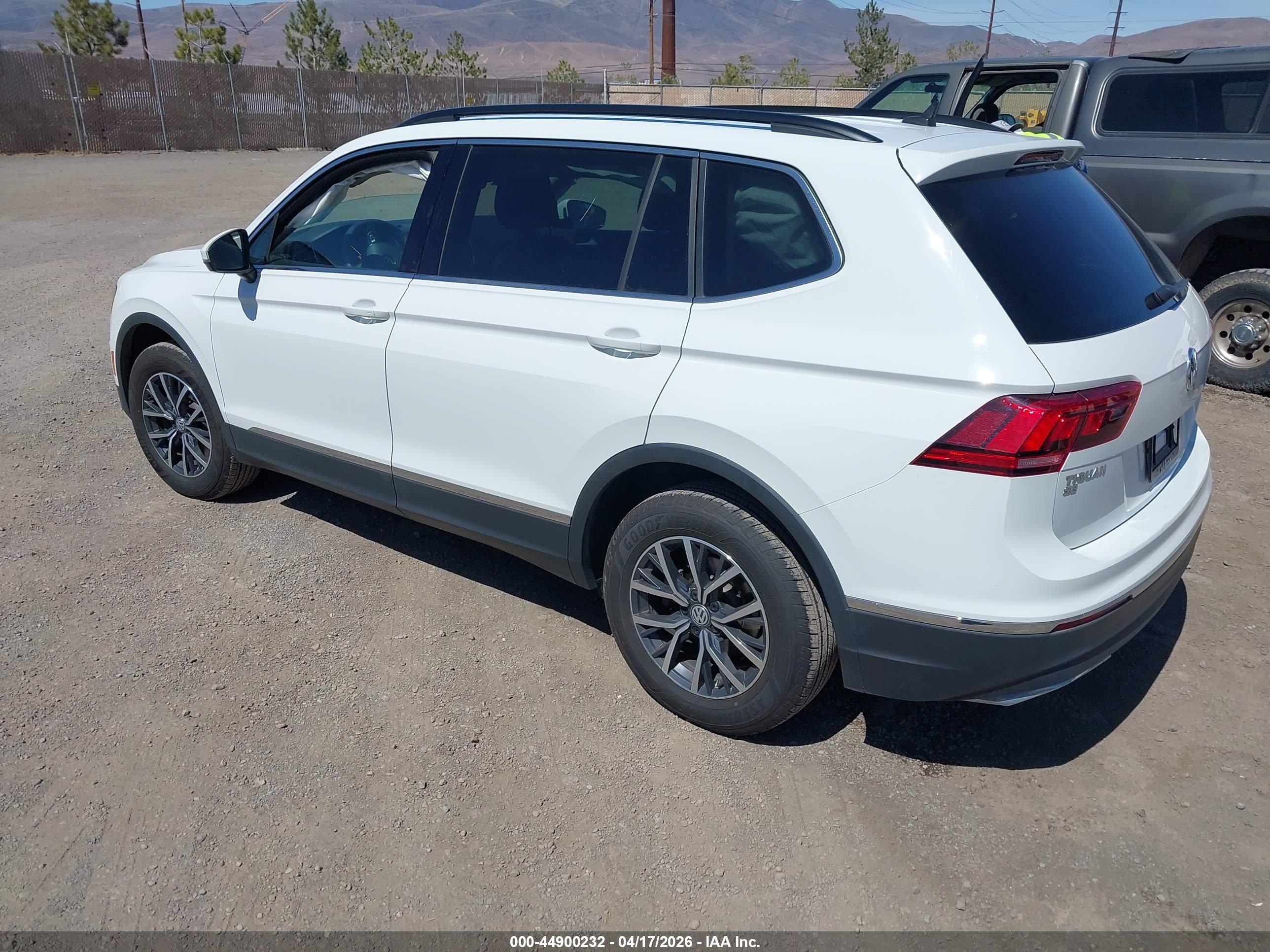 VOLKSWAGEN TIGUAN image 3