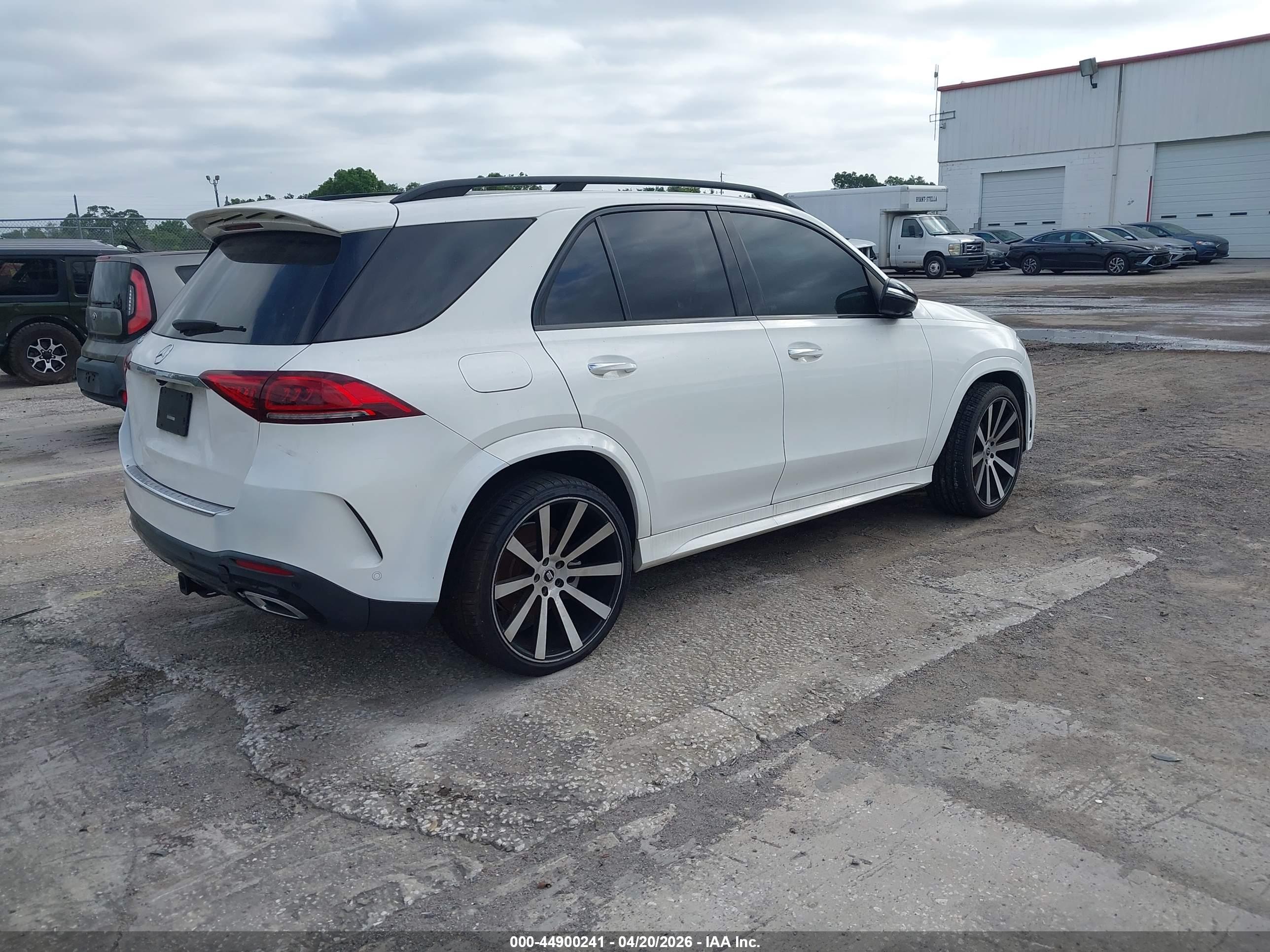 MERCEDES-BENZ GLE image 4