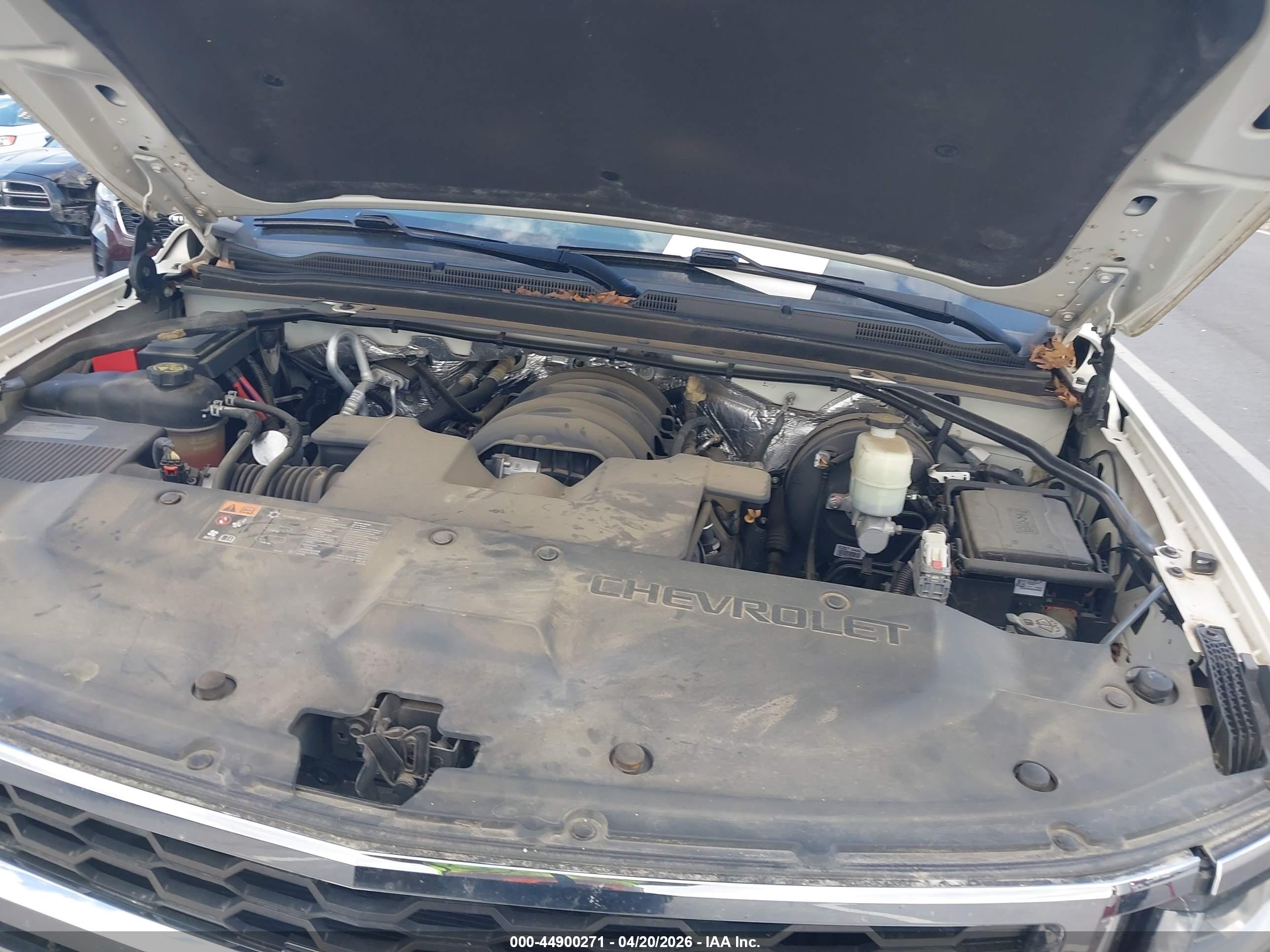 CHEVROLET SUBURBAN image 10