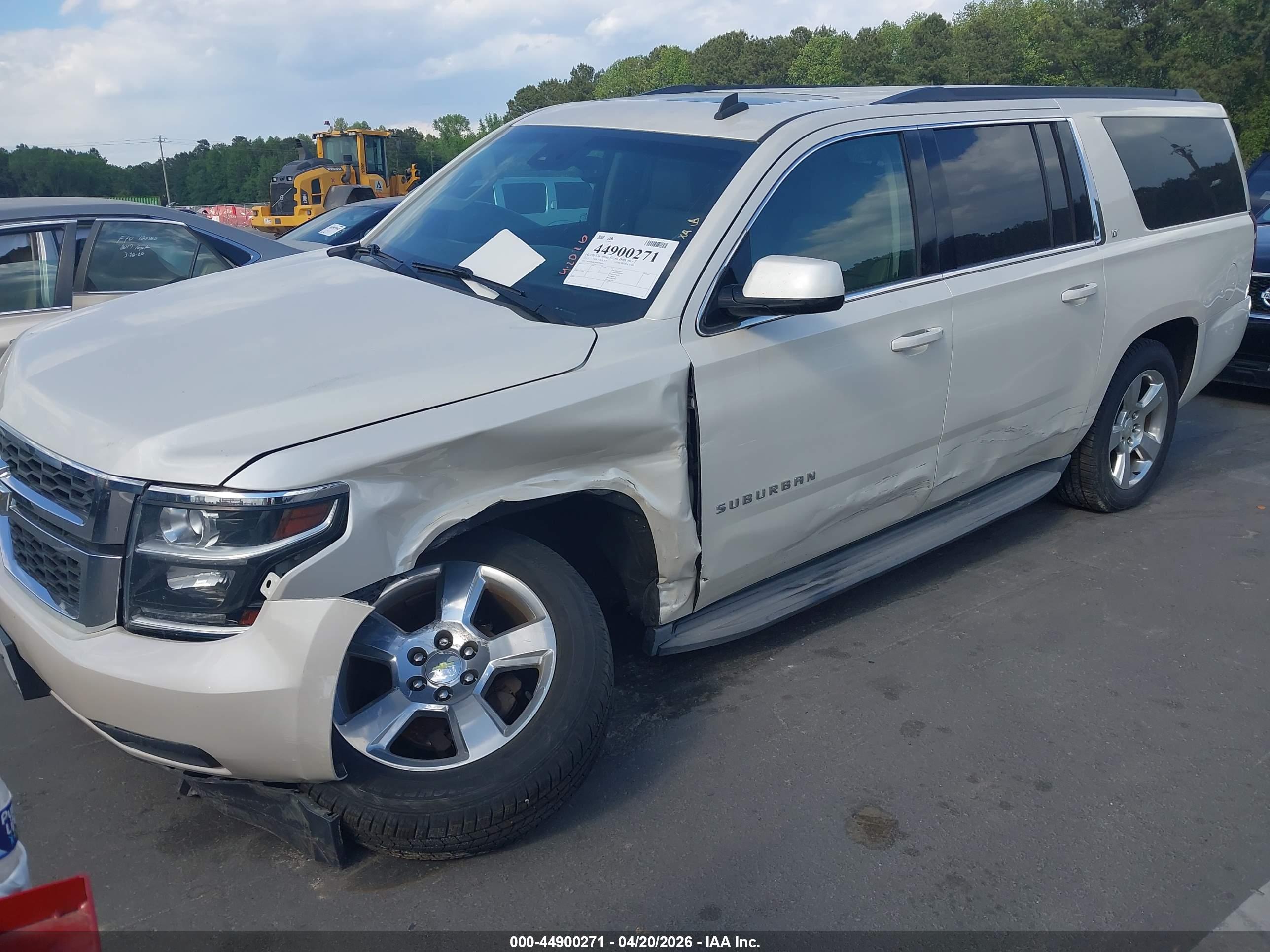 CHEVROLET SUBURBAN image 2