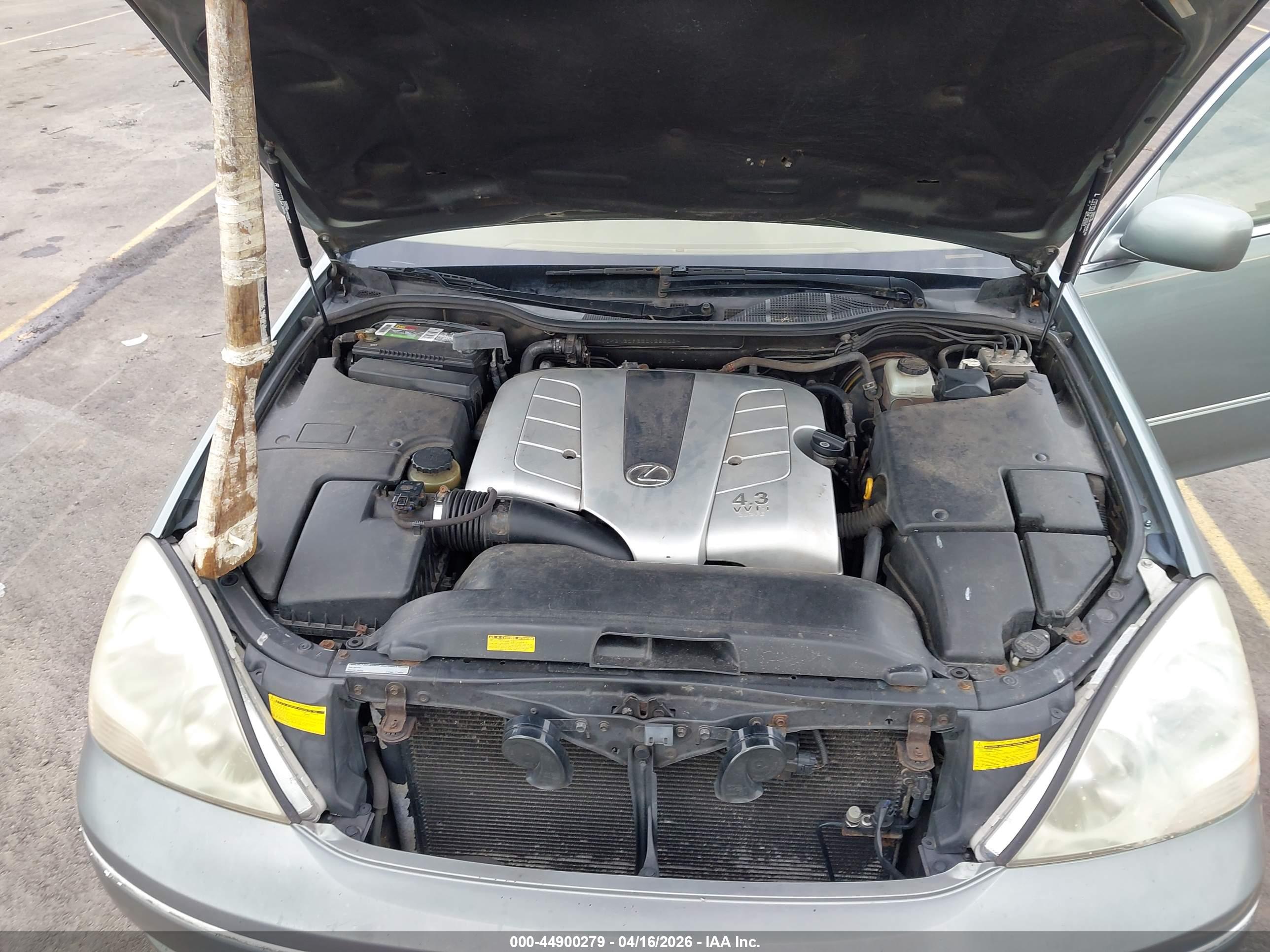 LEXUS LS image 10