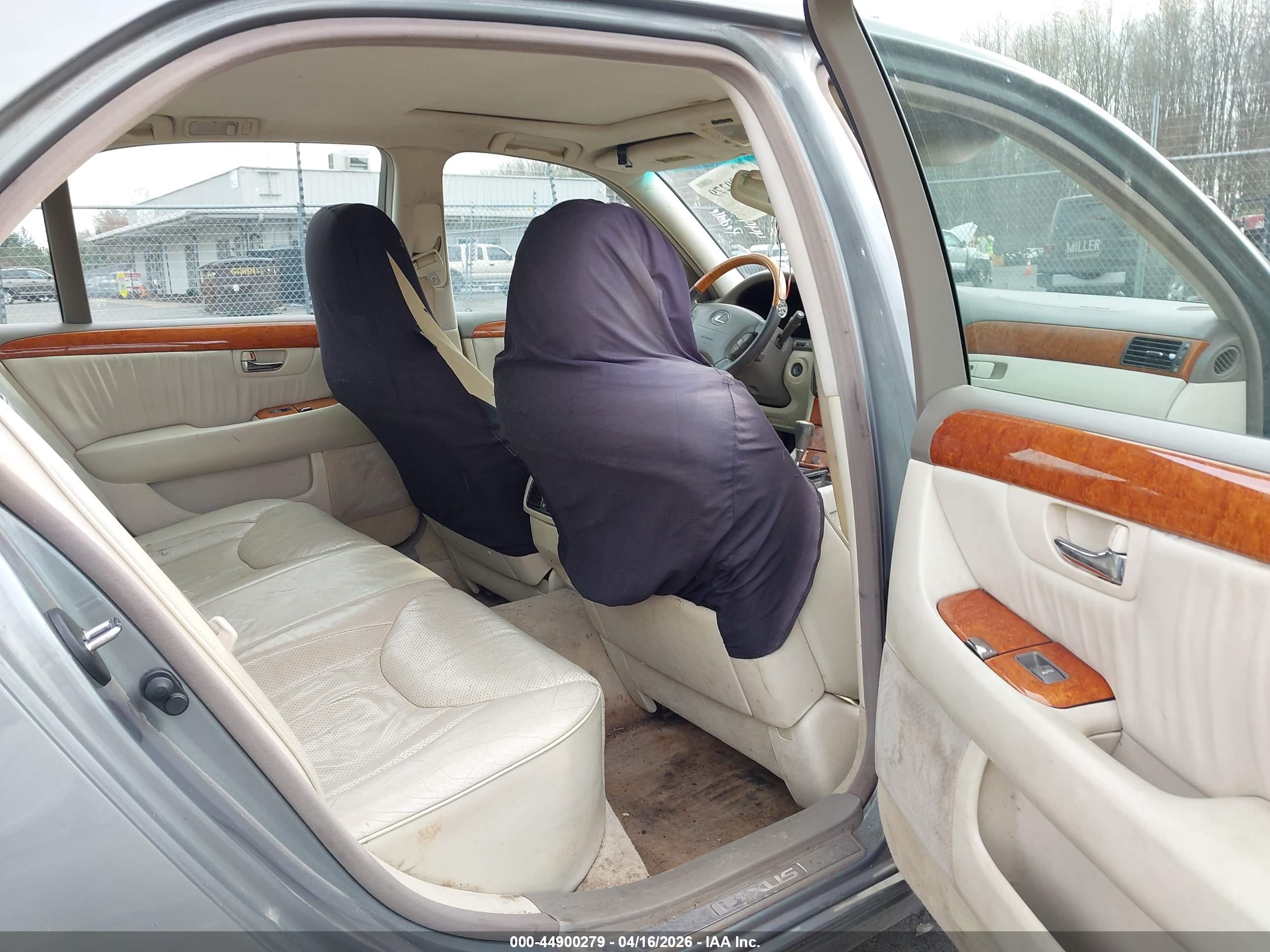 LEXUS LS image 8