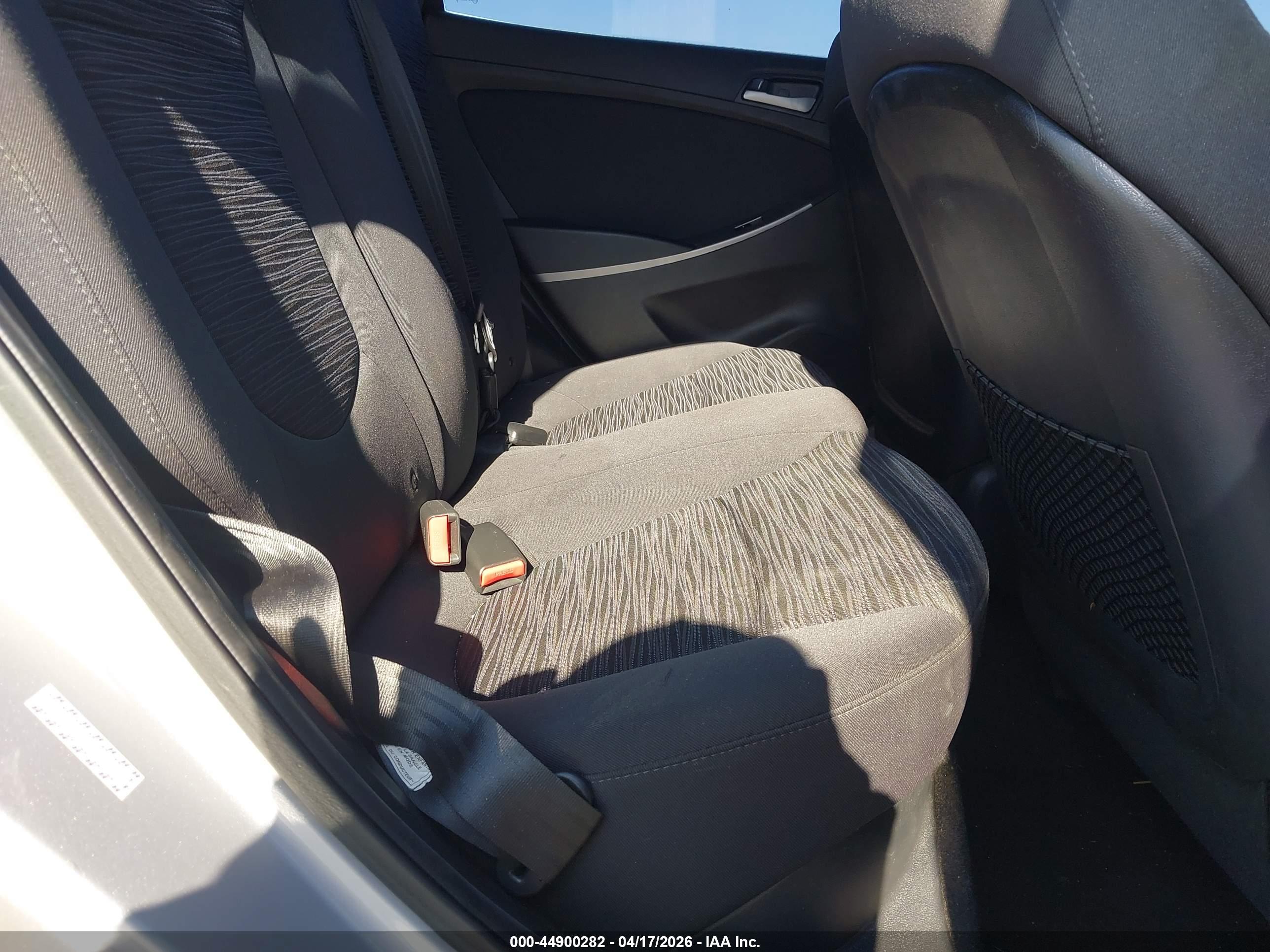 HYUNDAI ACCENT image 8