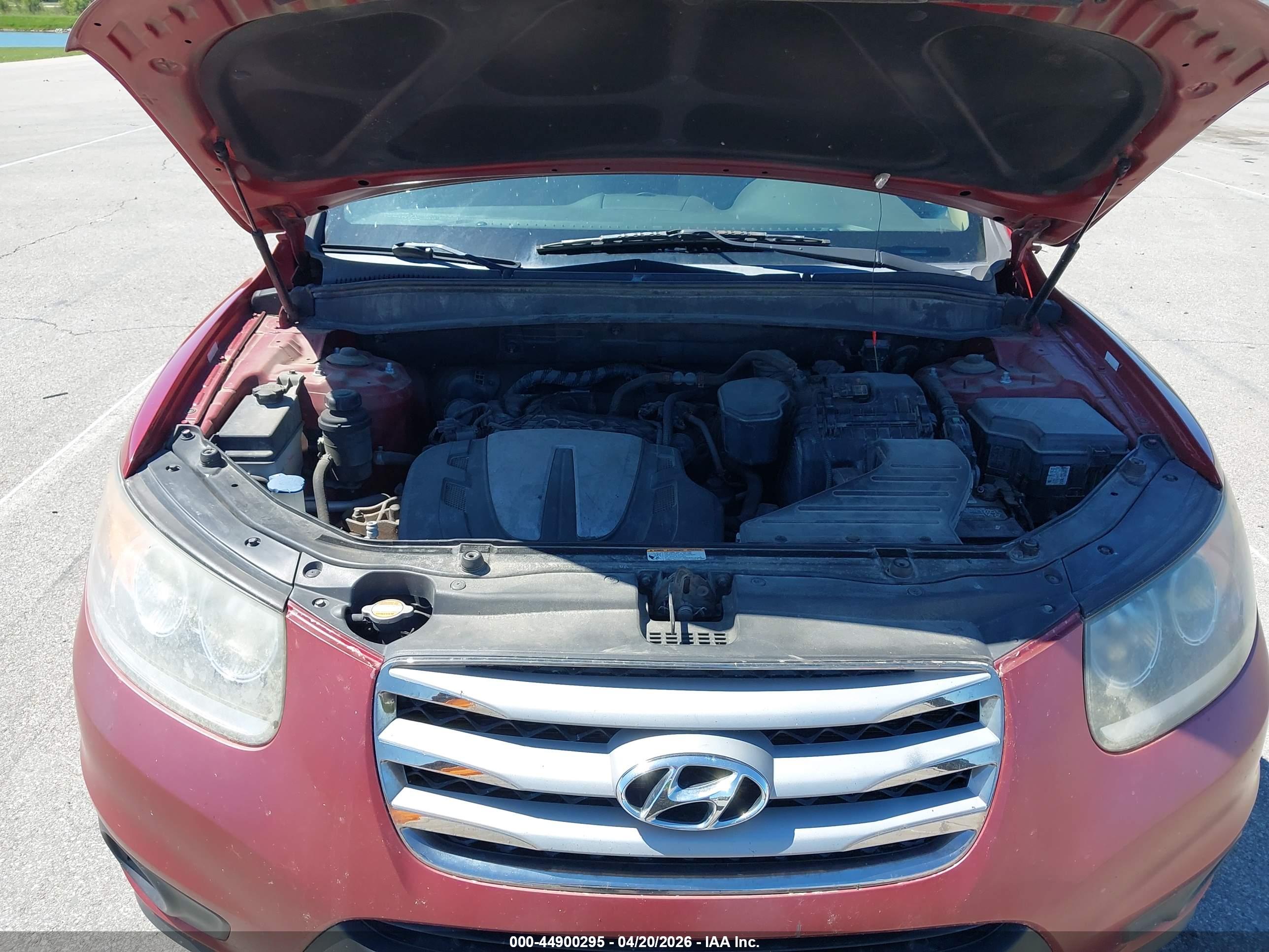 HYUNDAI SANTA image 10
