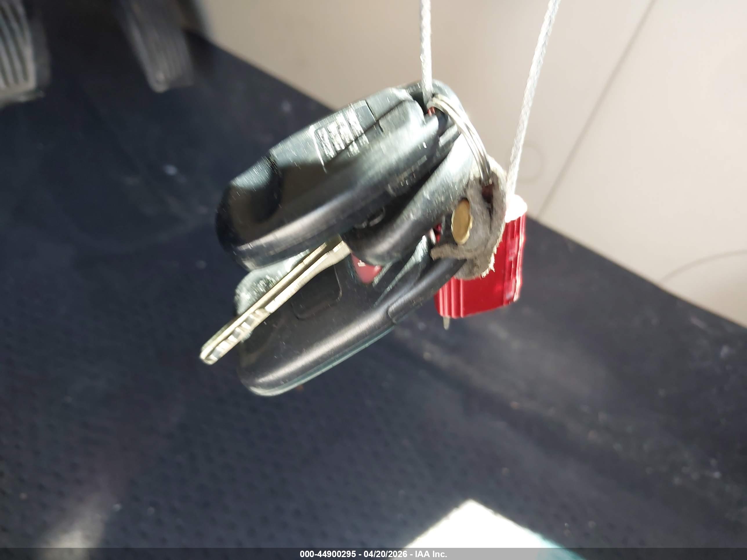 HYUNDAI SANTA image 11