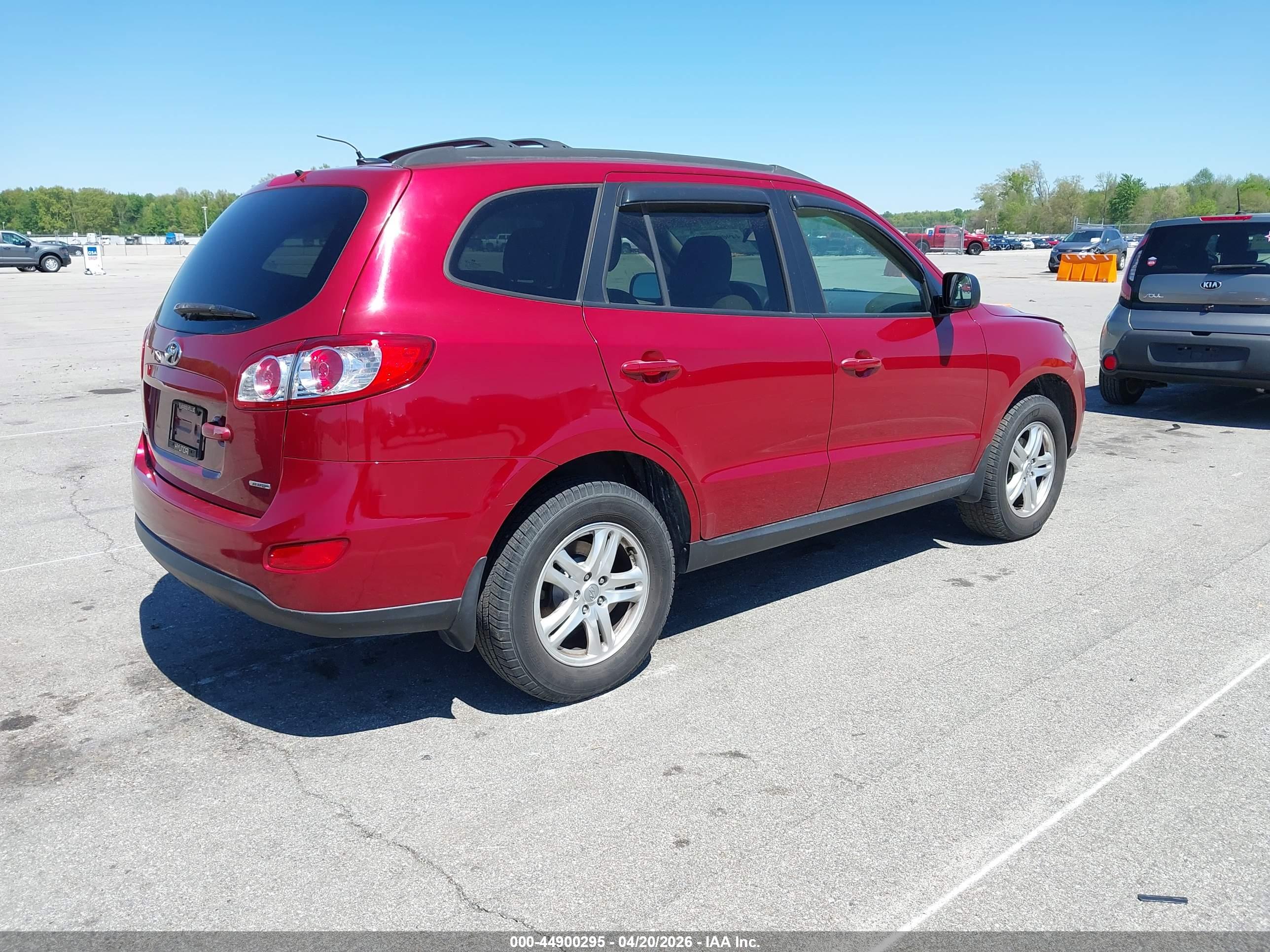 HYUNDAI SANTA image 4