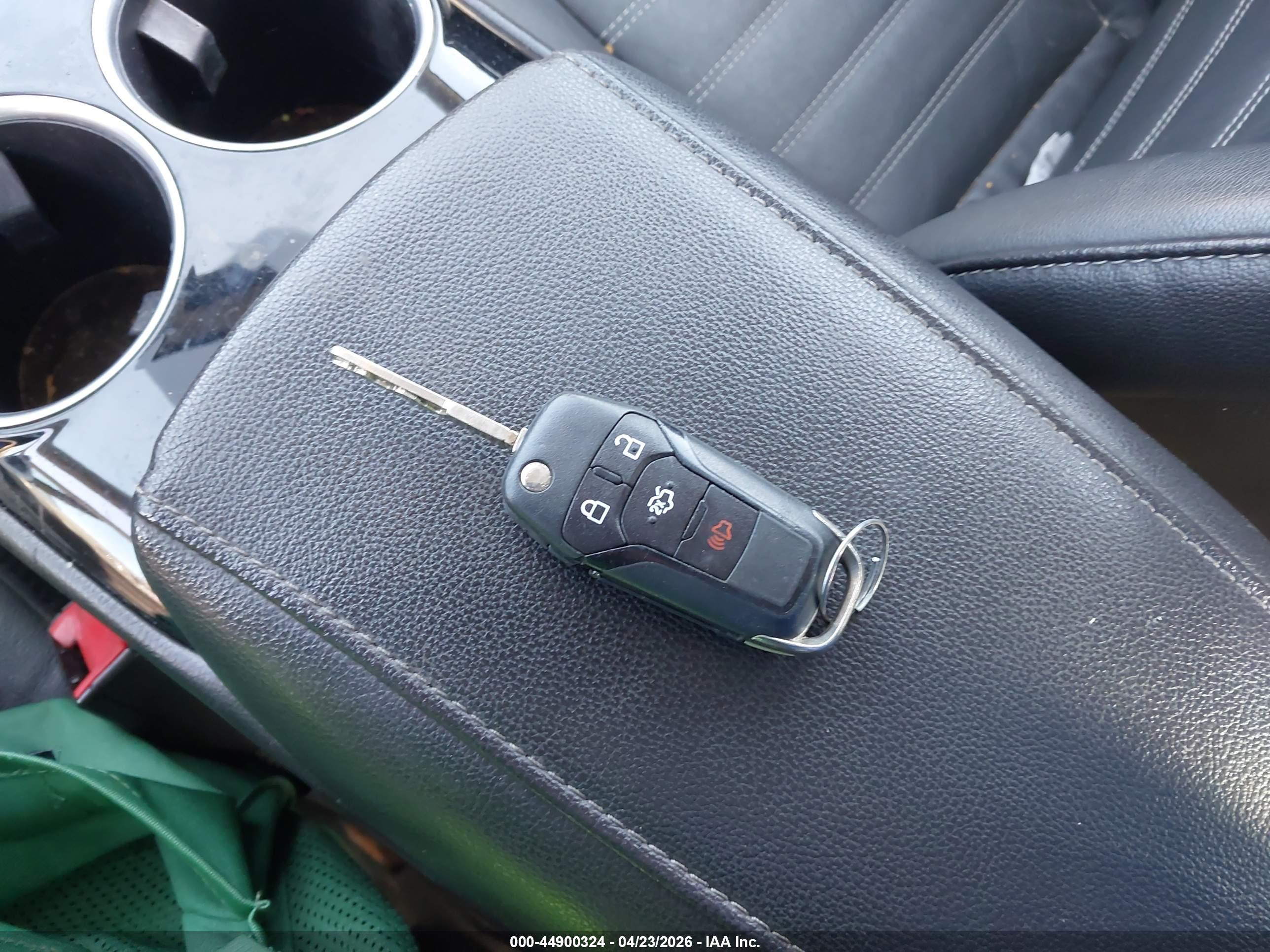 FORD FUSION image 11