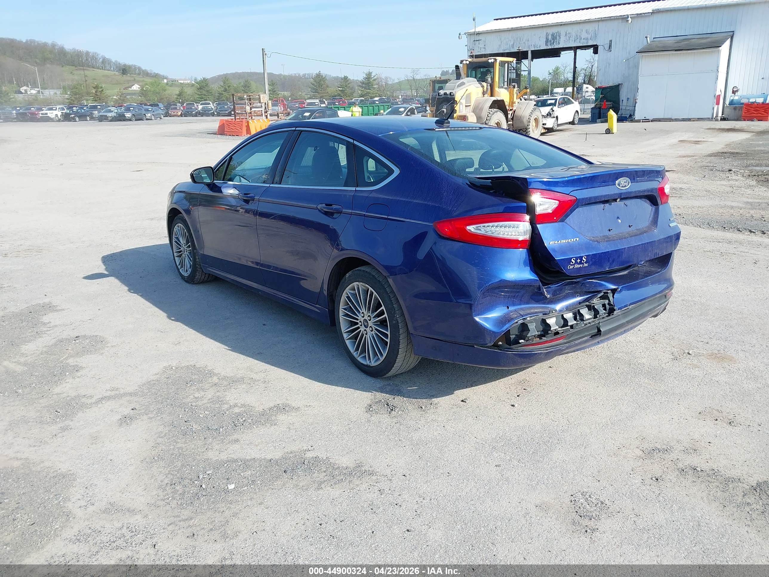 FORD FUSION image 3