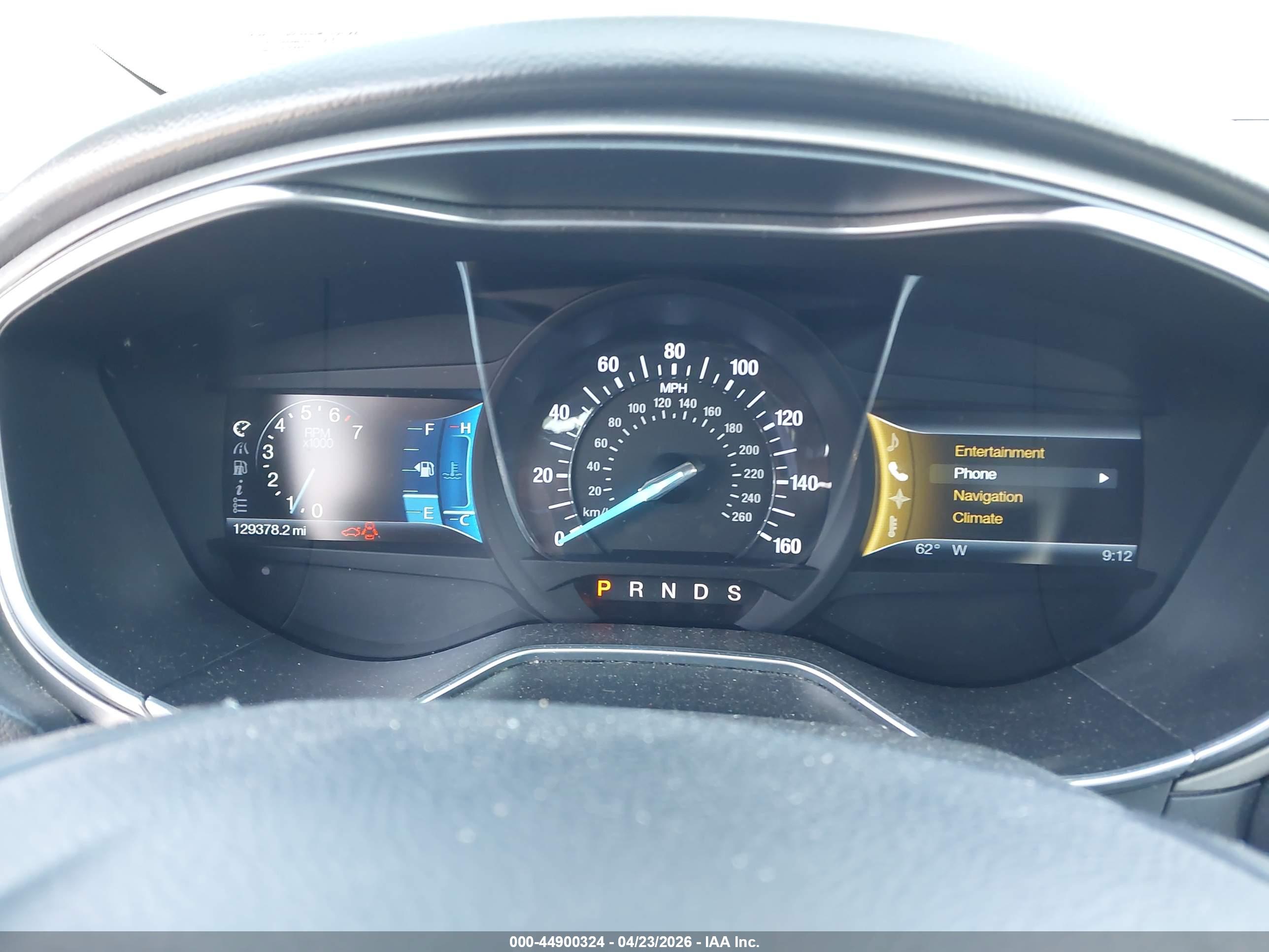 FORD FUSION image 7