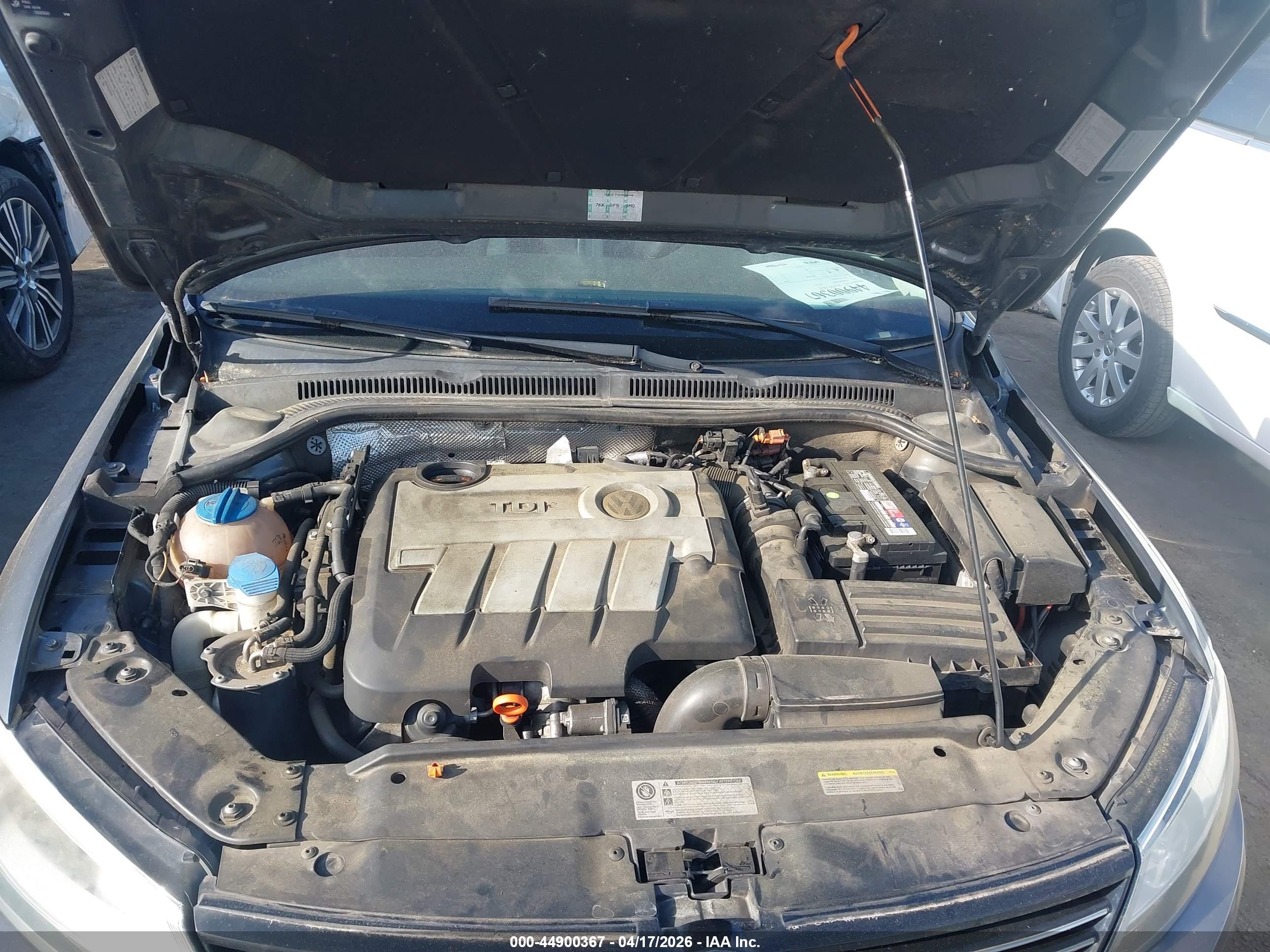 VOLKSWAGEN JETTA image 10