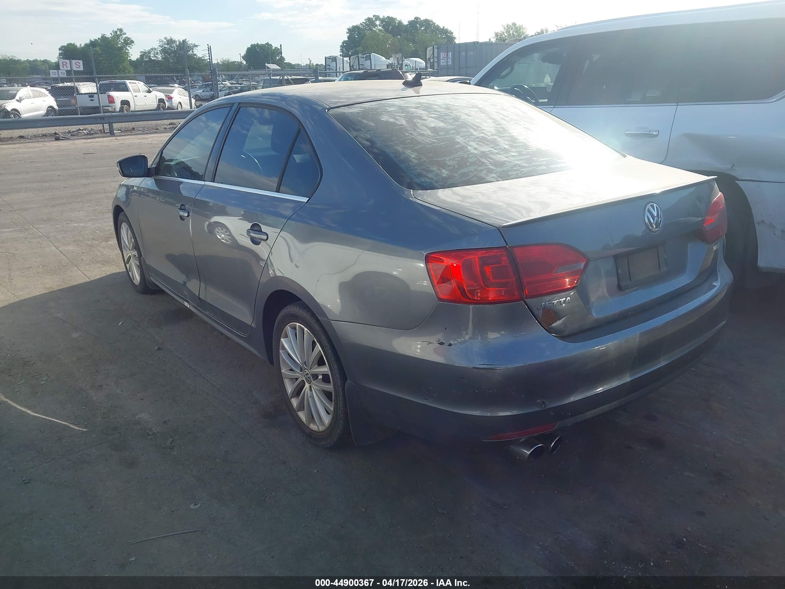 VOLKSWAGEN JETTA image 3