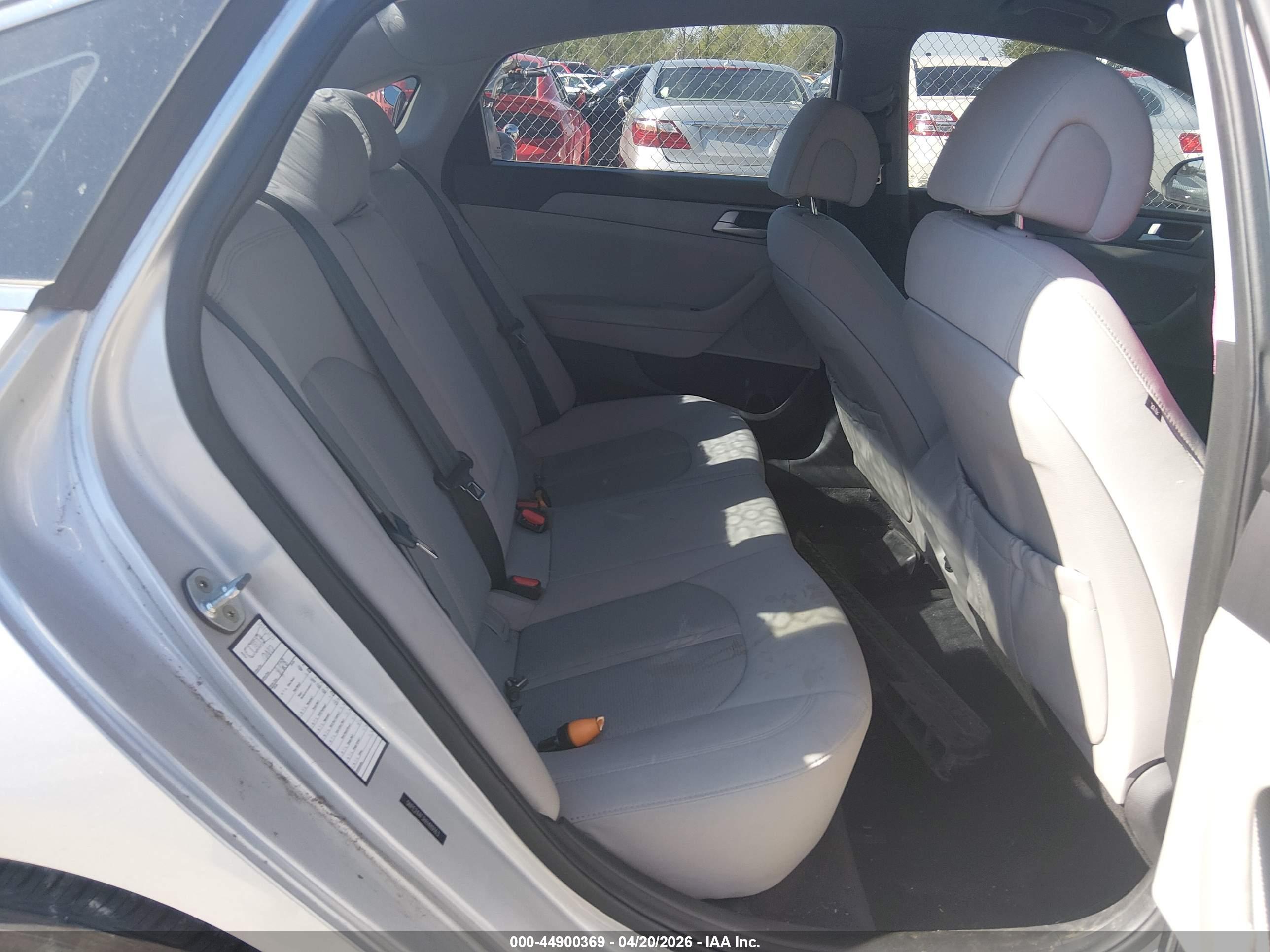HYUNDAI SONATA image 8