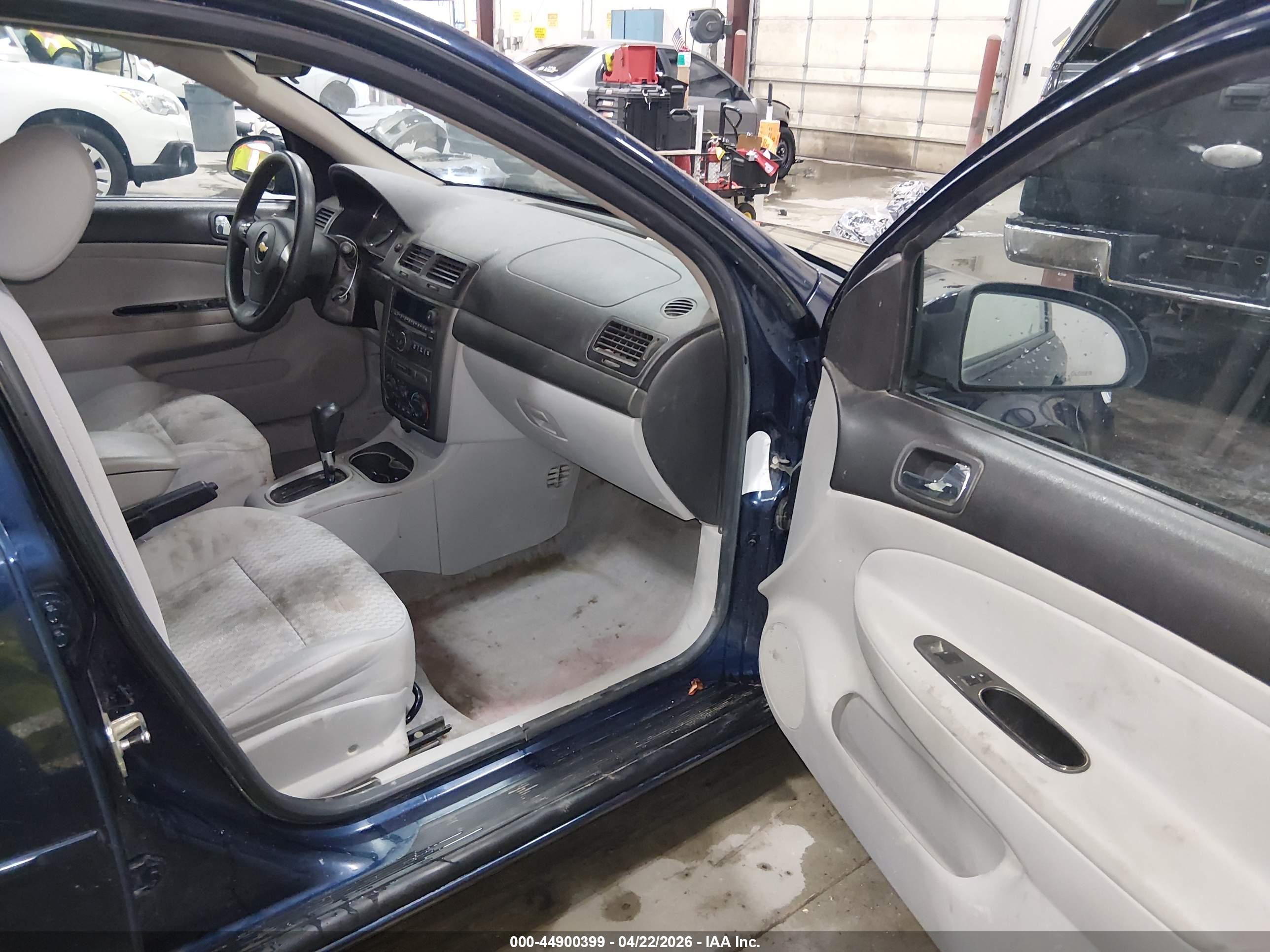 CHEVROLET COBALT image 5