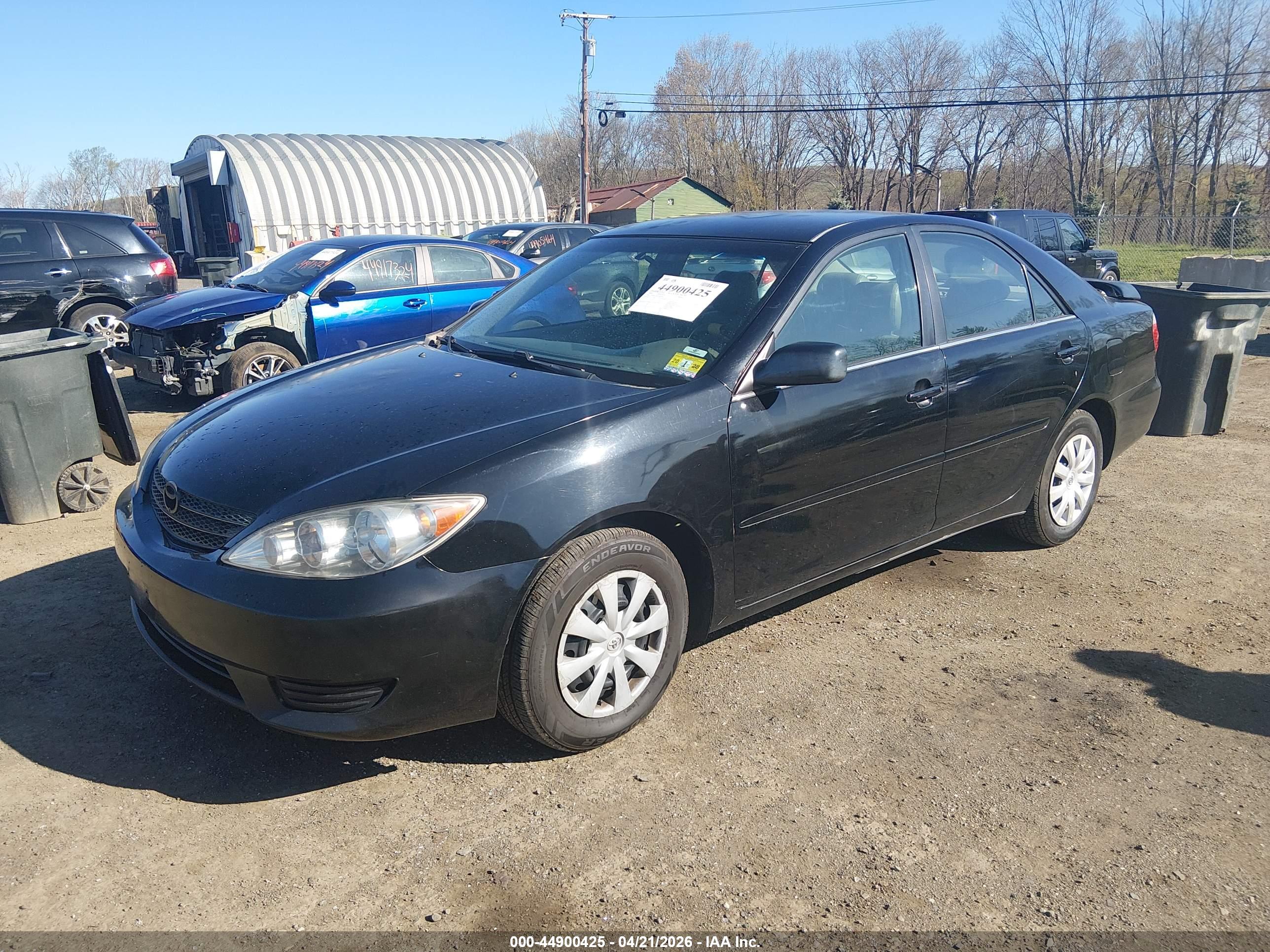 TOYOTA CAMRY image 2