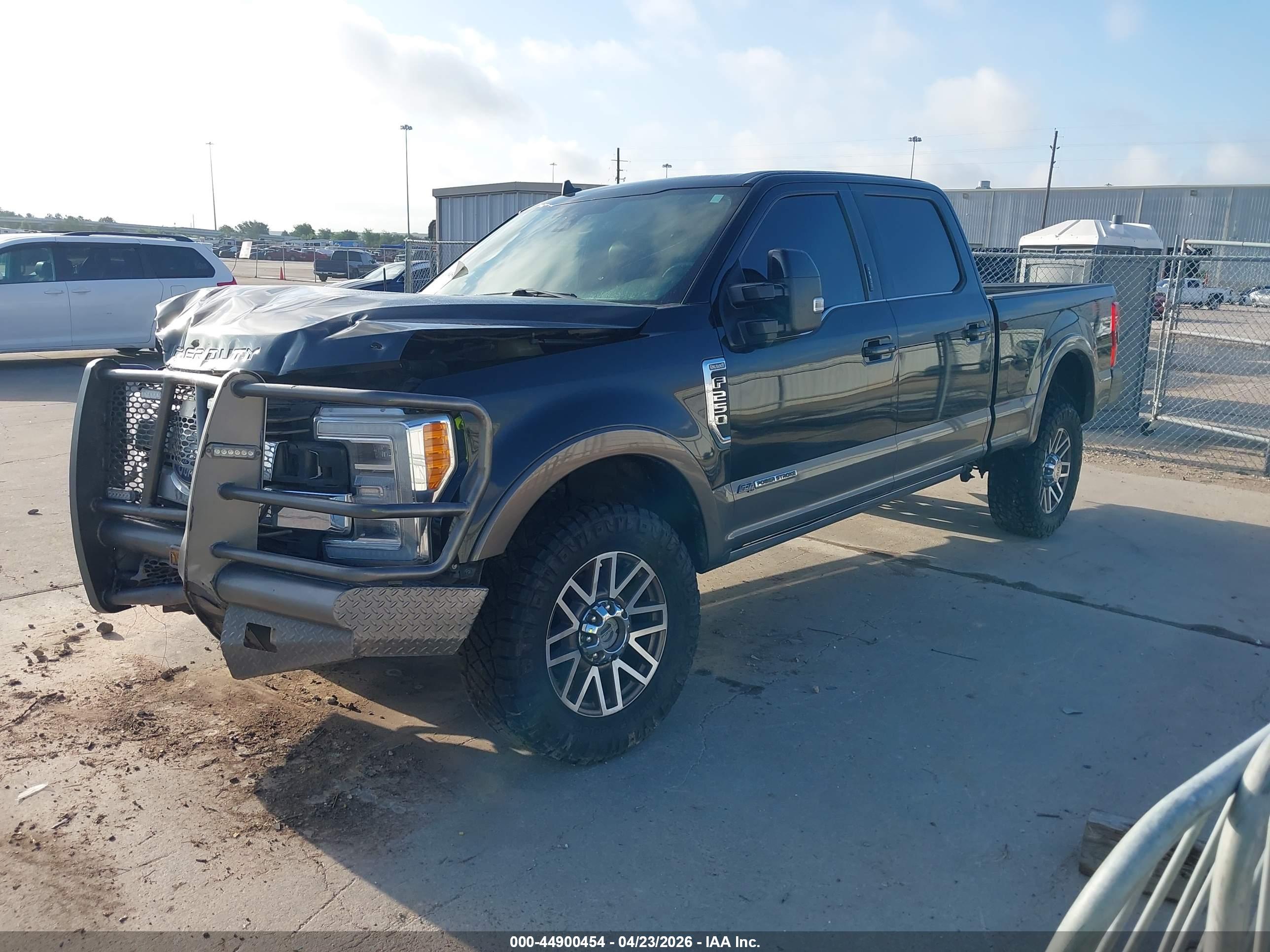 FORD F-250 image 2