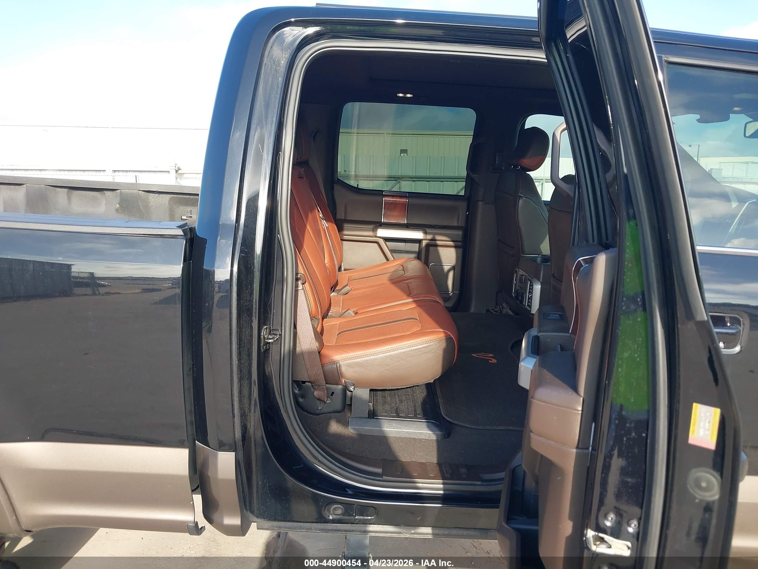 FORD F-250 image 8
