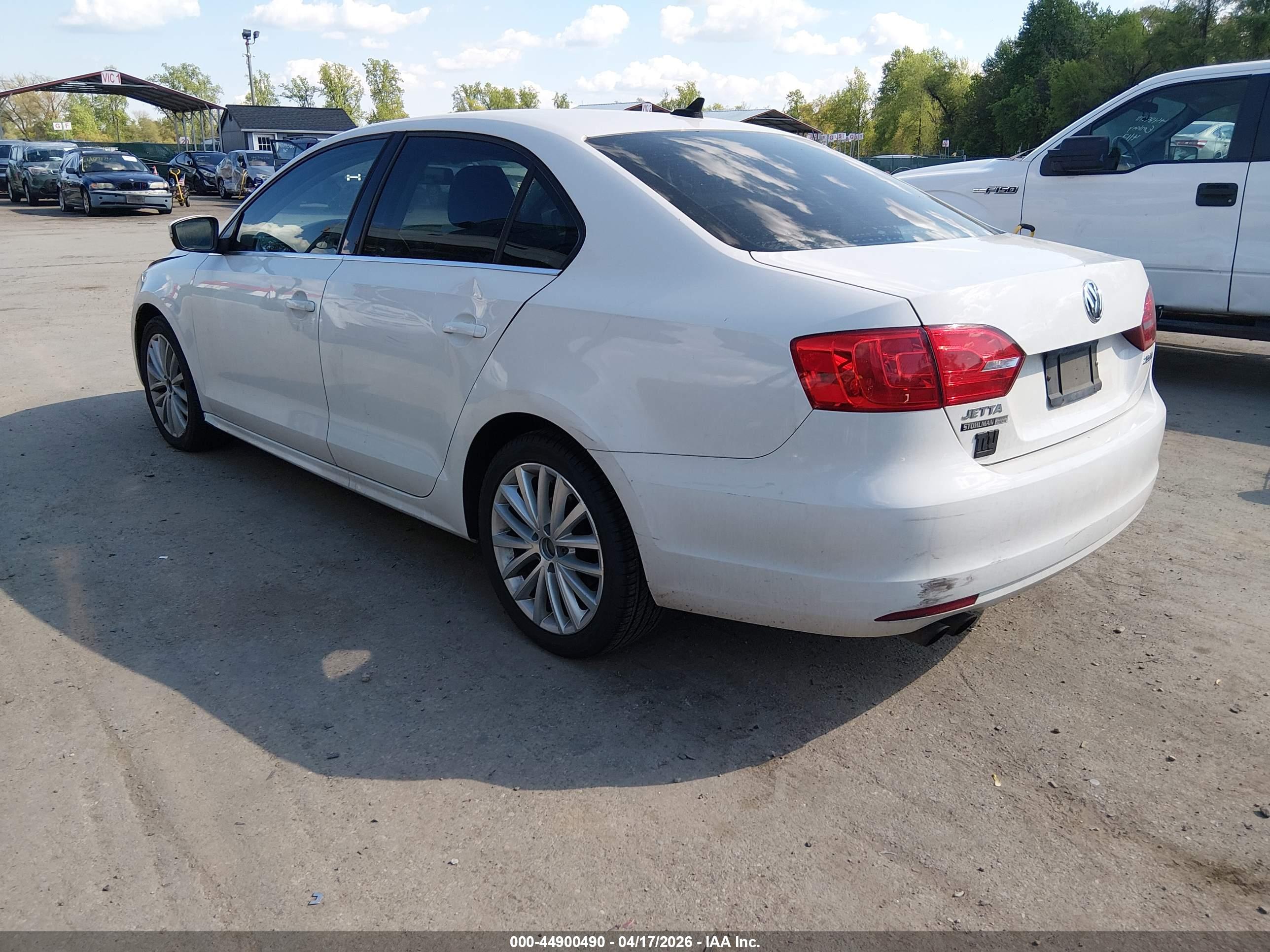 VOLKSWAGEN JETTA image 3
