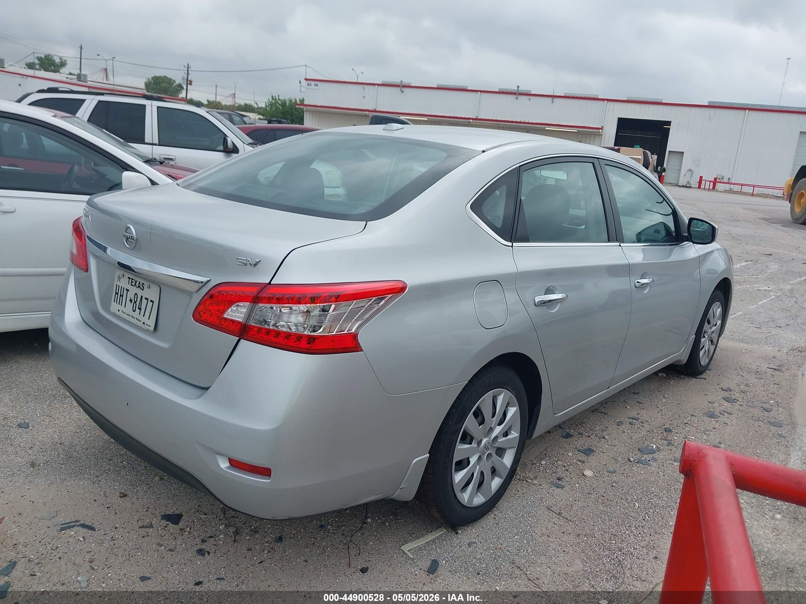 NISSAN SENTRA image 4