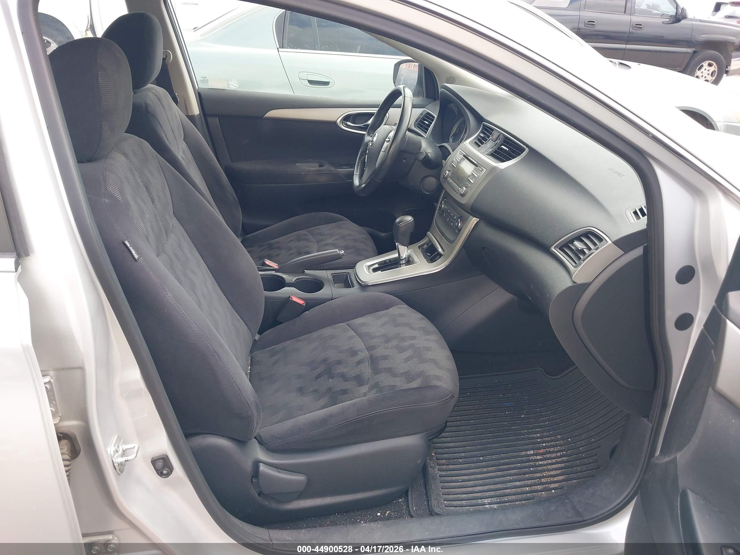 NISSAN SENTRA image 5