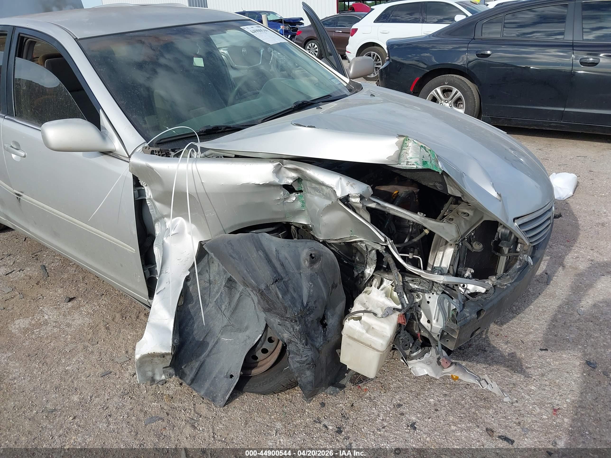 TOYOTA CAMRY image 6