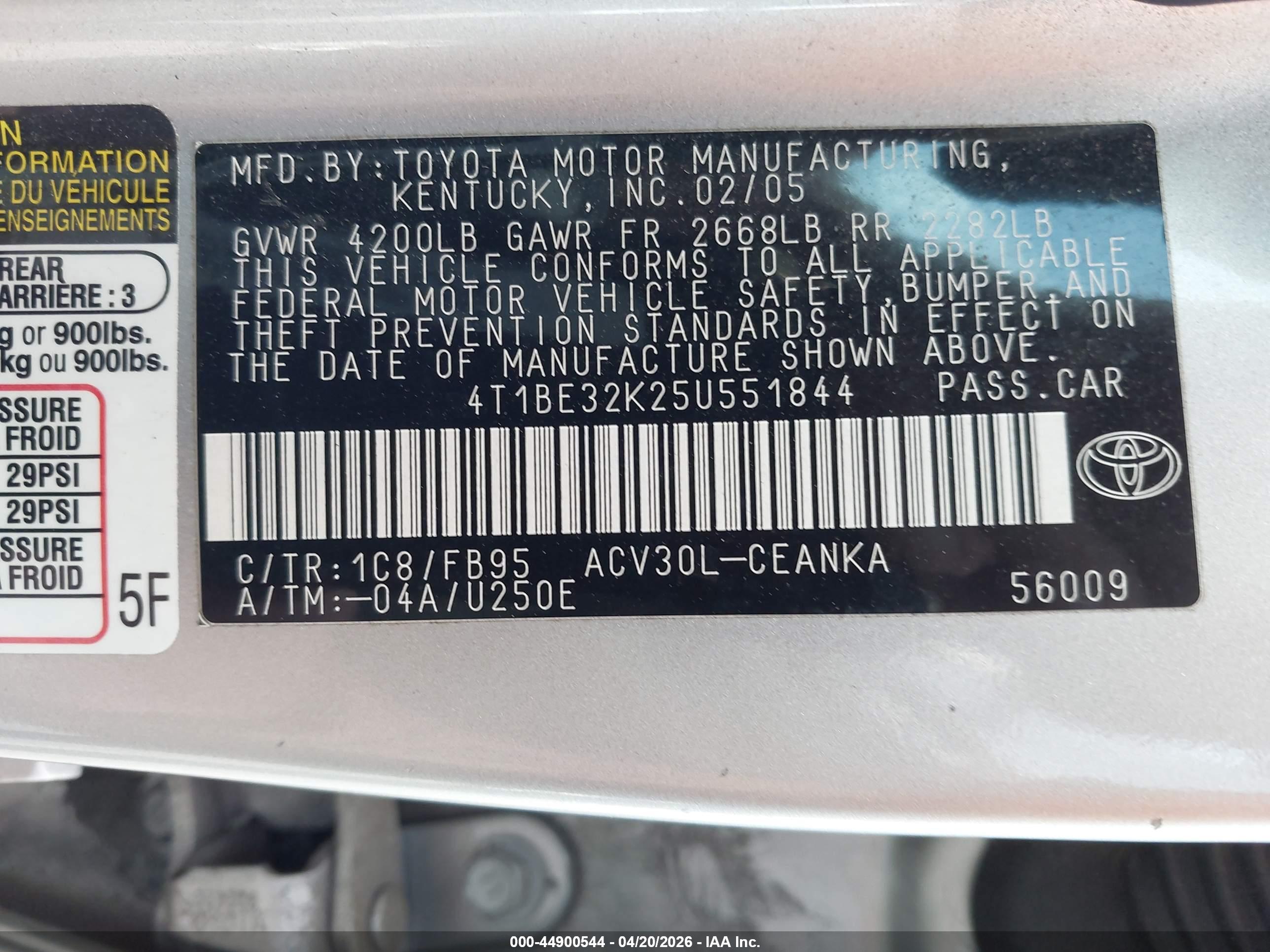 TOYOTA CAMRY image 9