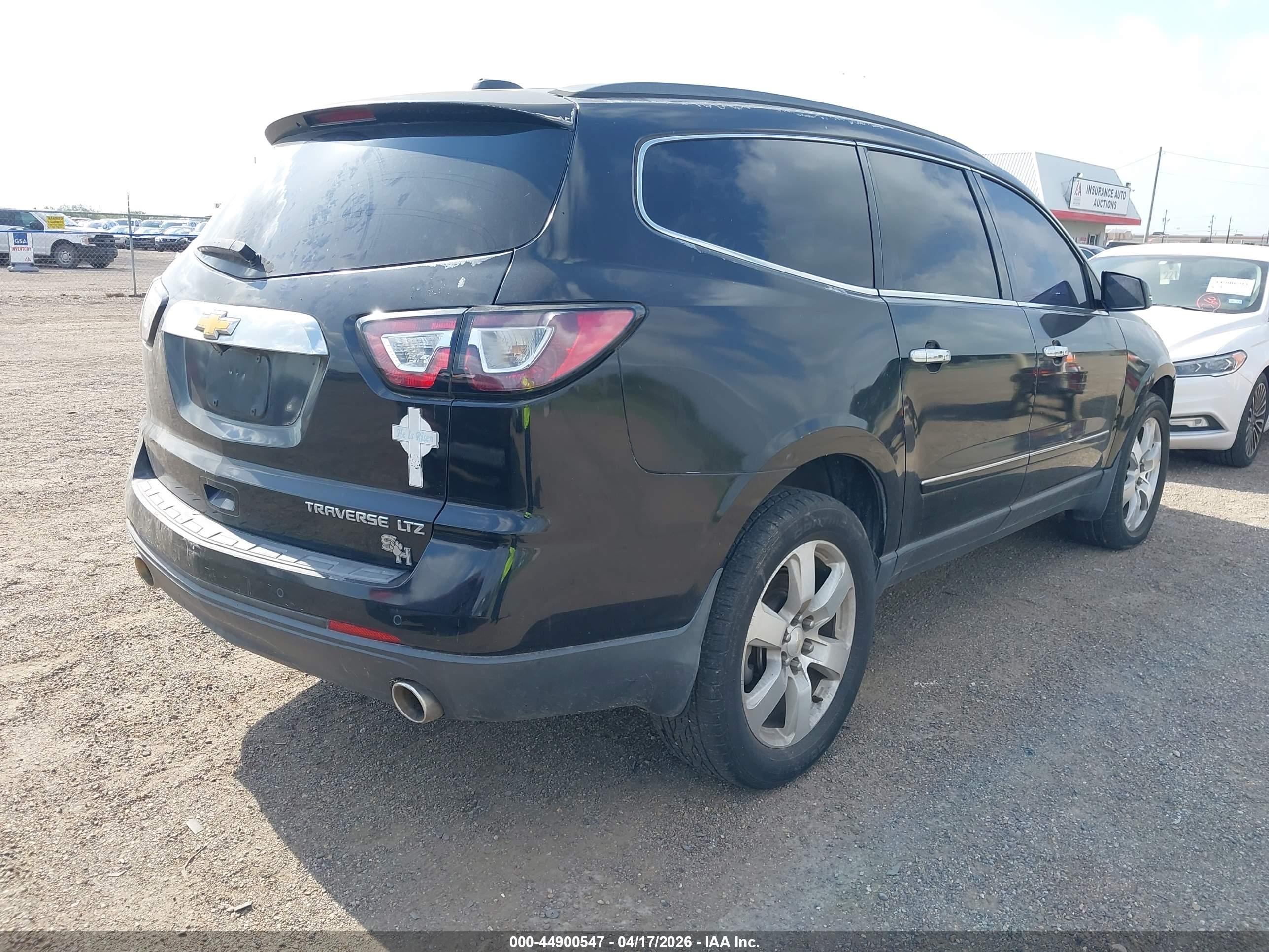 CHEVROLET TRAVERSE image 4