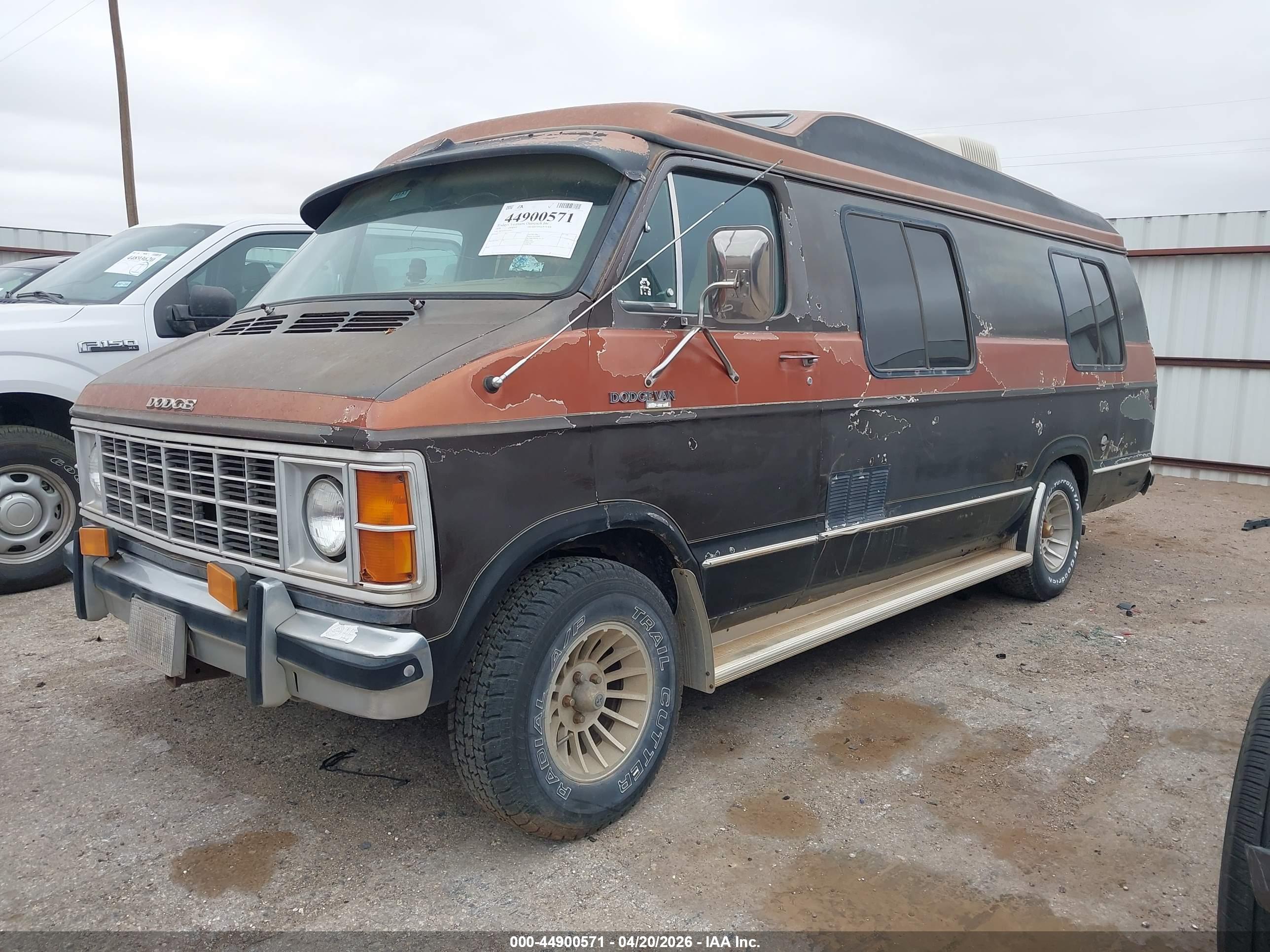 DODGE TRADESMAN image 2