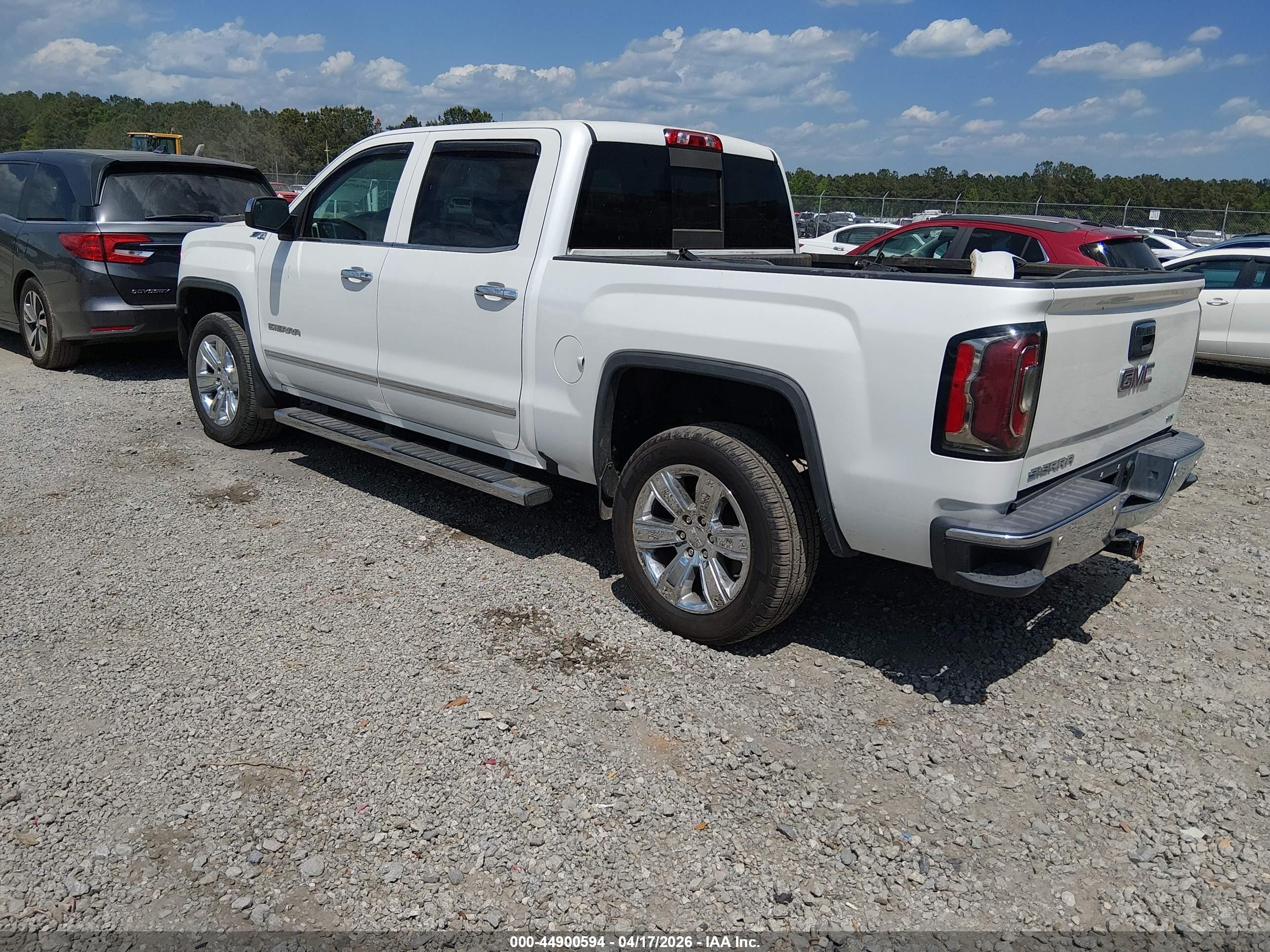 GMC SIERRA image 3