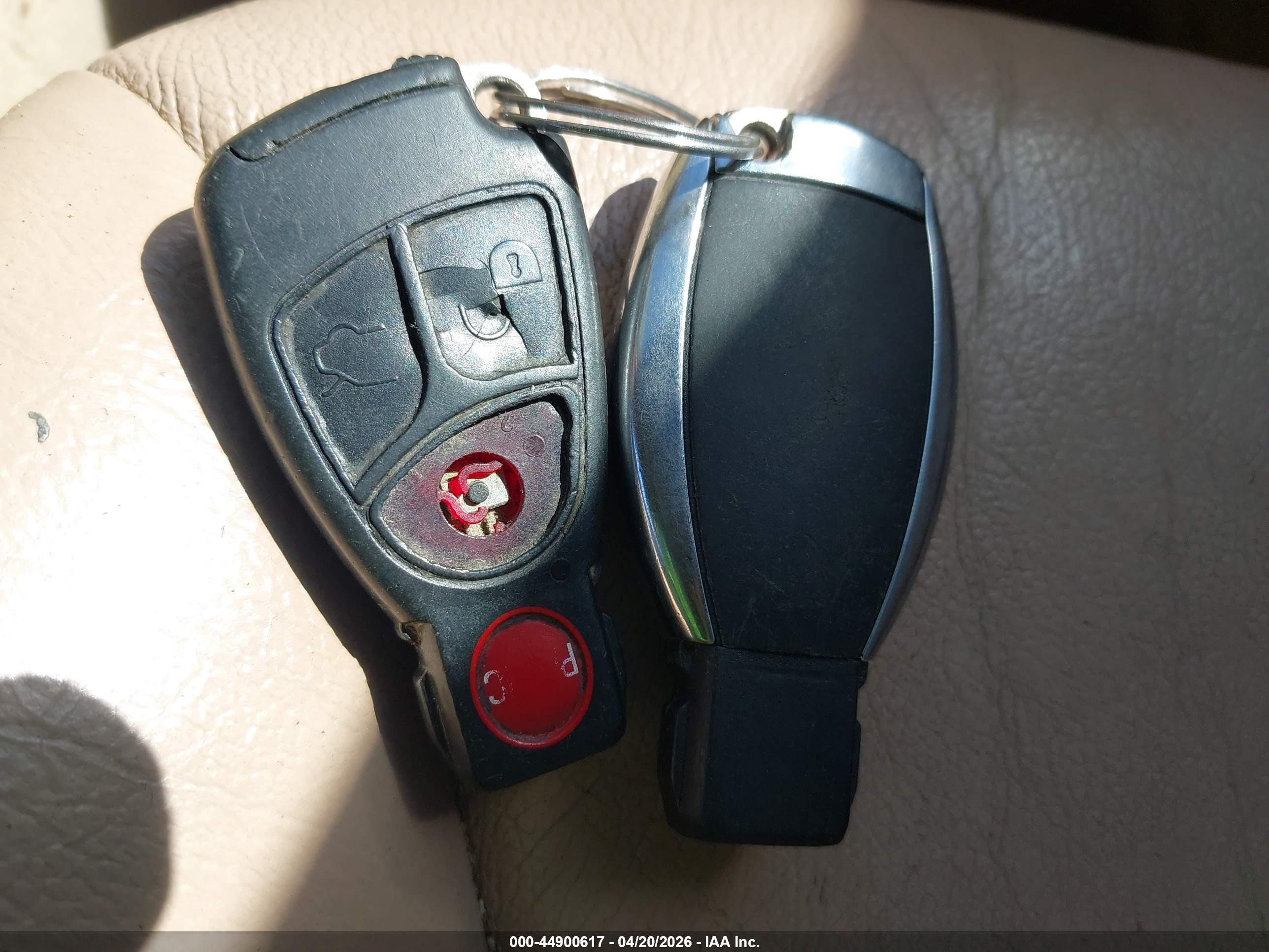 MERCEDES-BENZ E image 11
