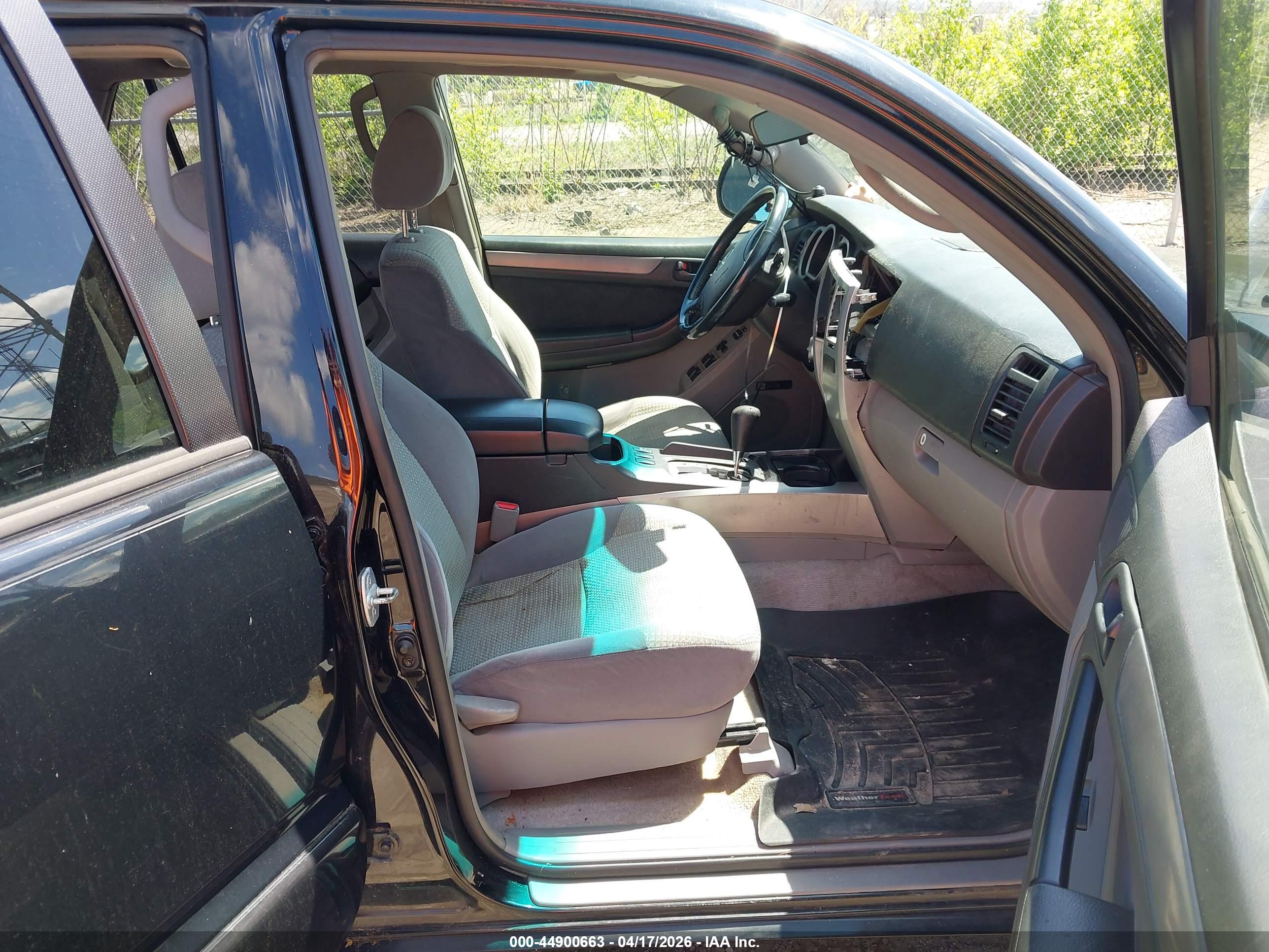 TOYOTA 4RUNNER image 5