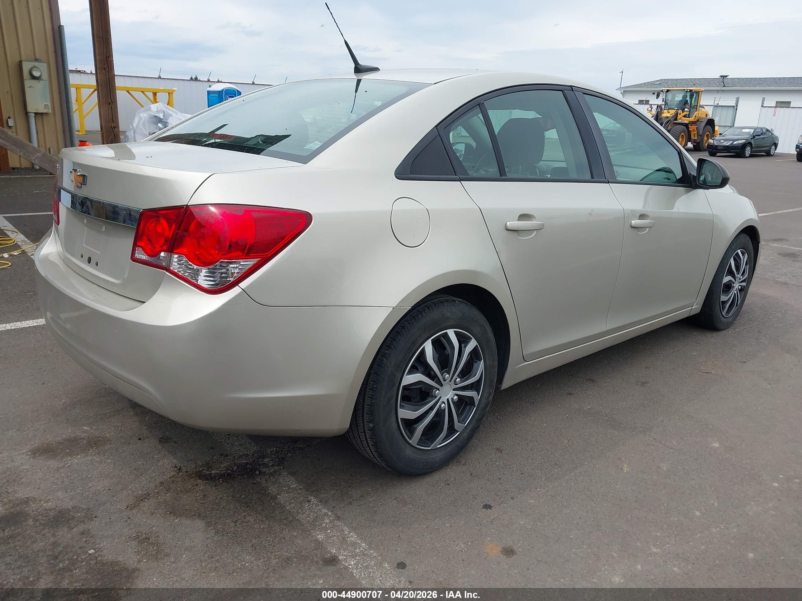 CHEVROLET CRUZE image 4