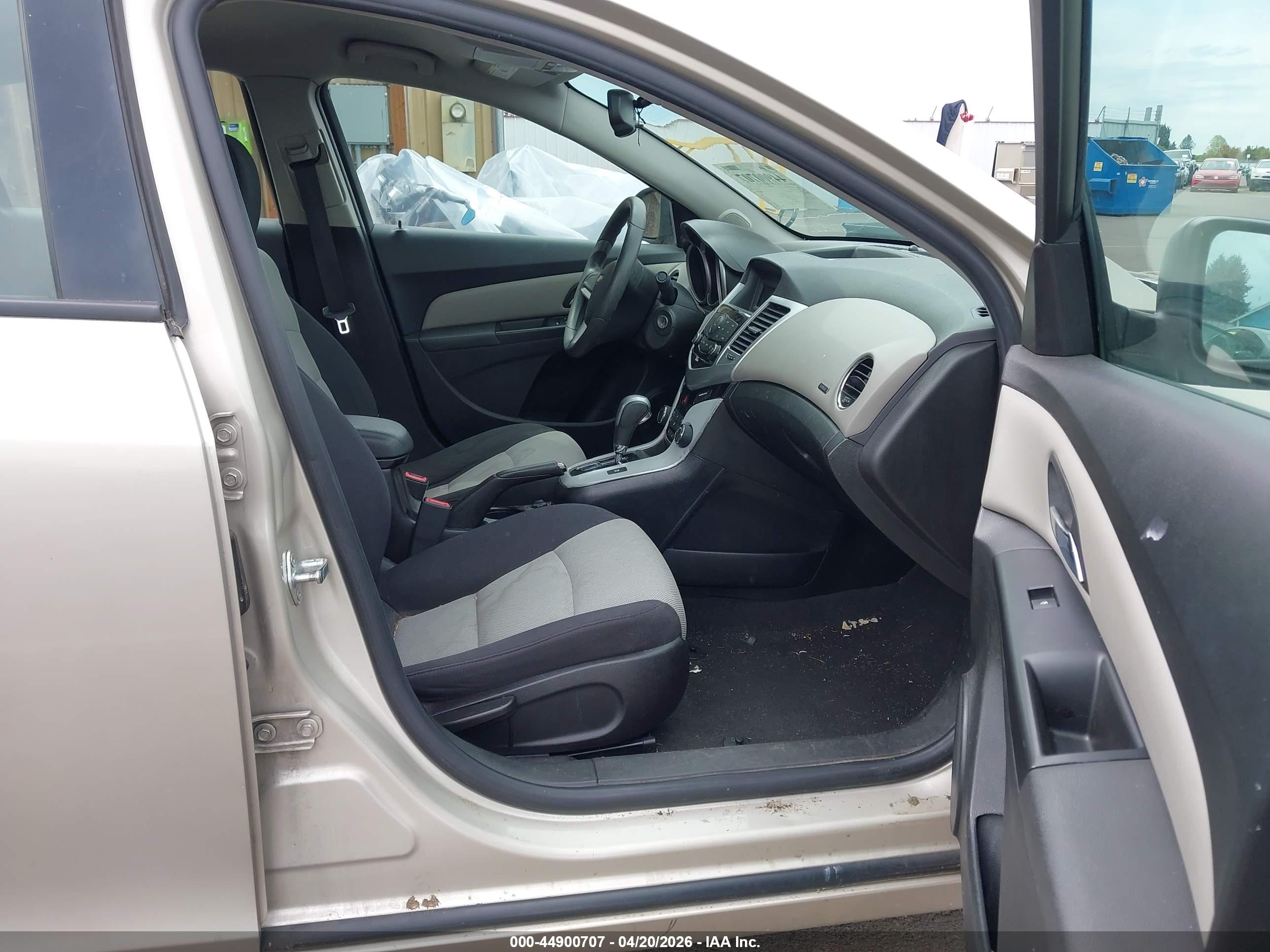 CHEVROLET CRUZE image 5