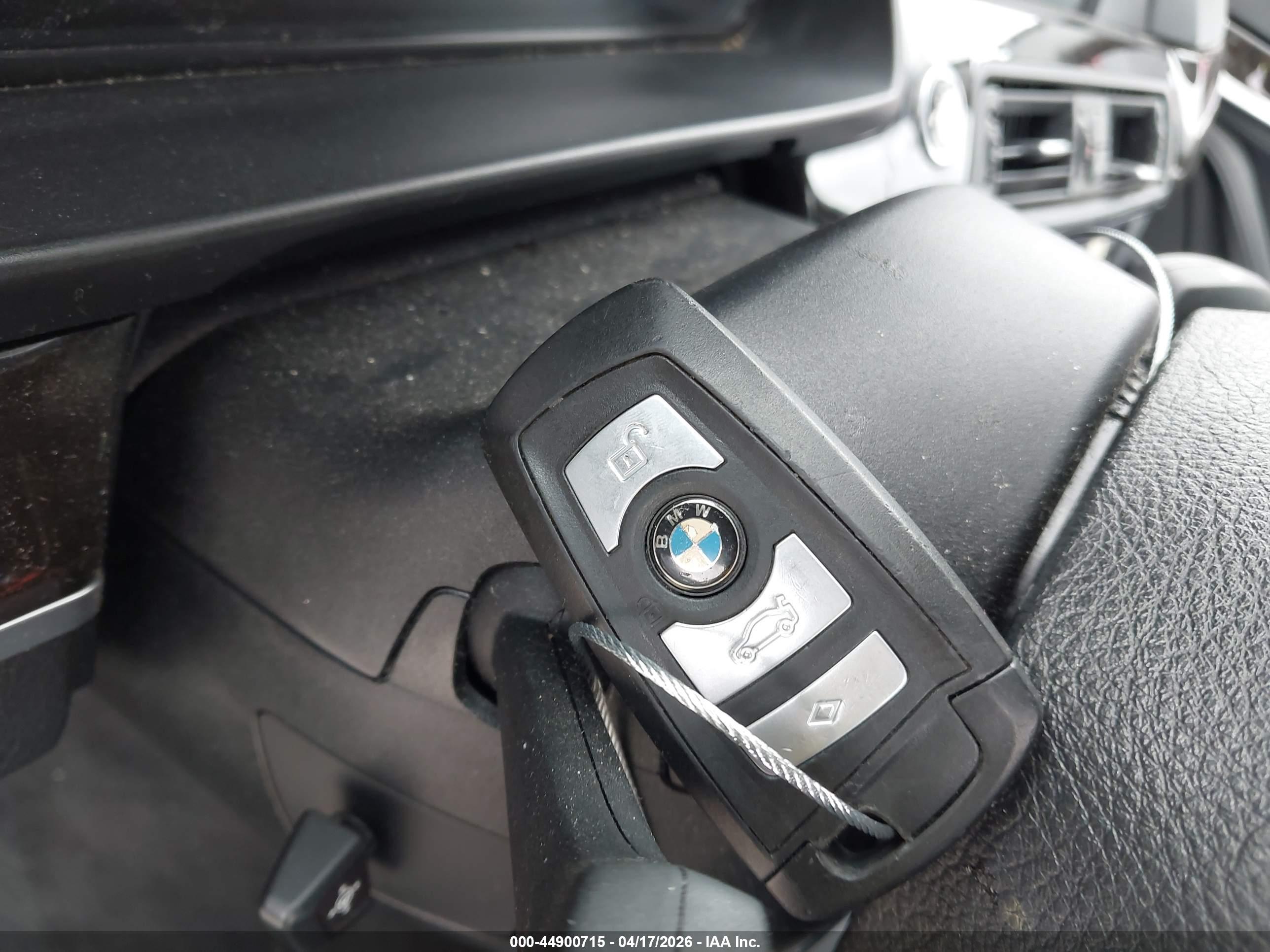 BMW 528I image 11