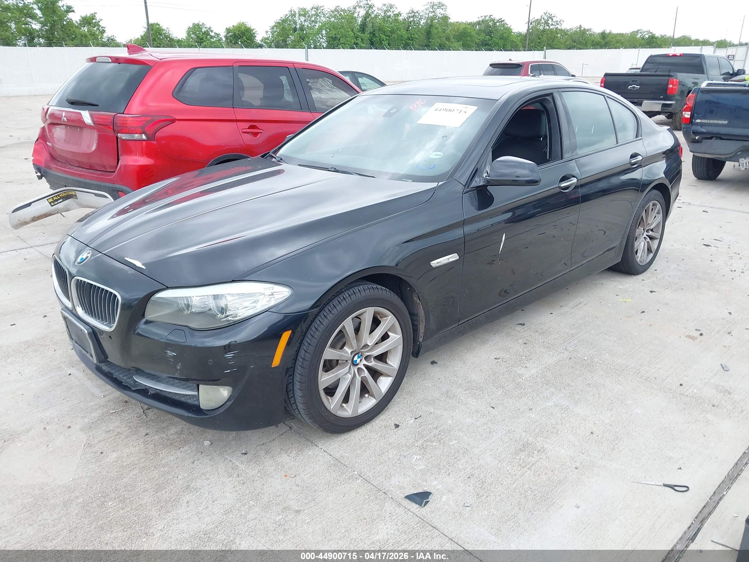 BMW 528I image 2