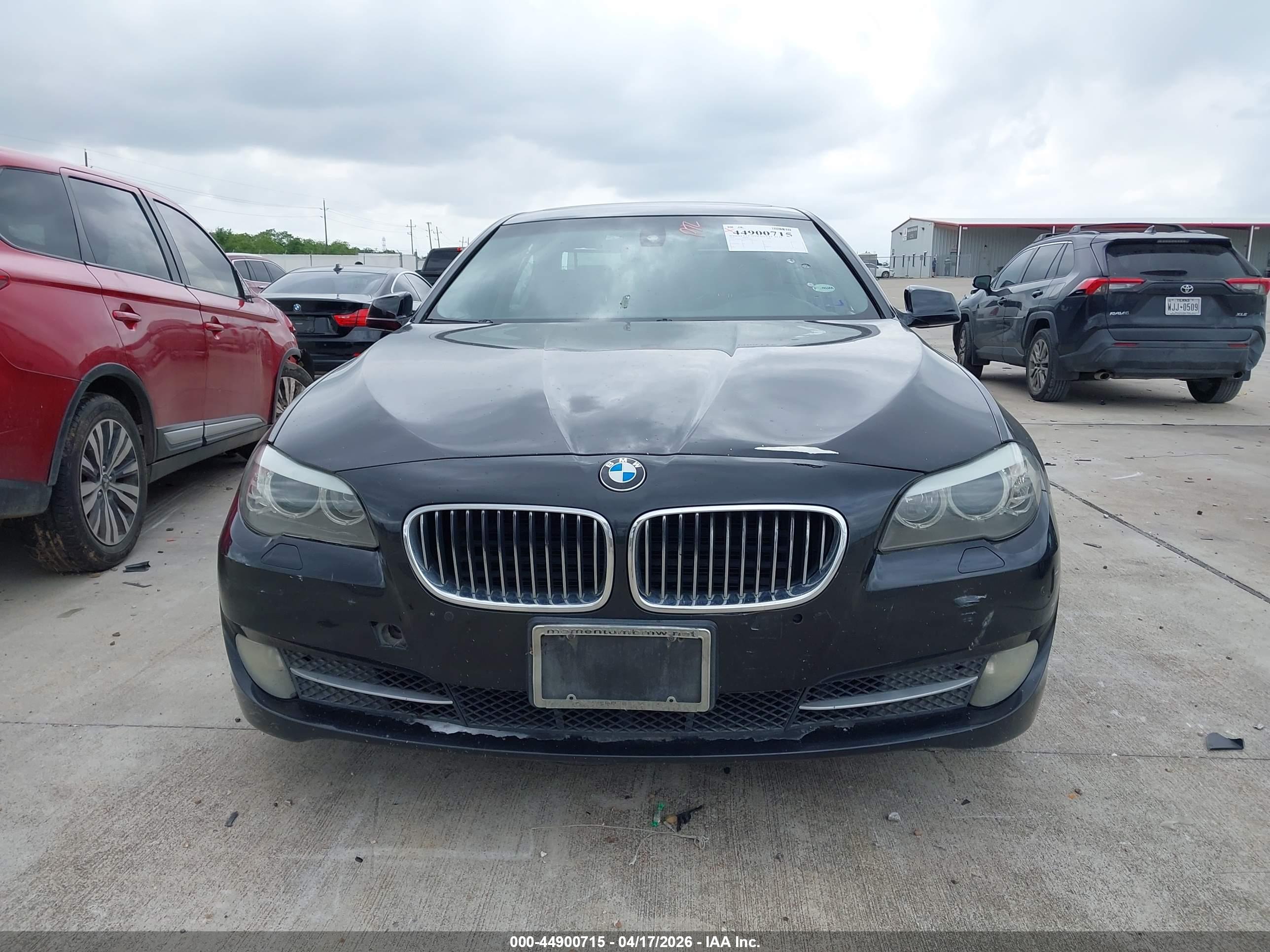 BMW 528I image 6