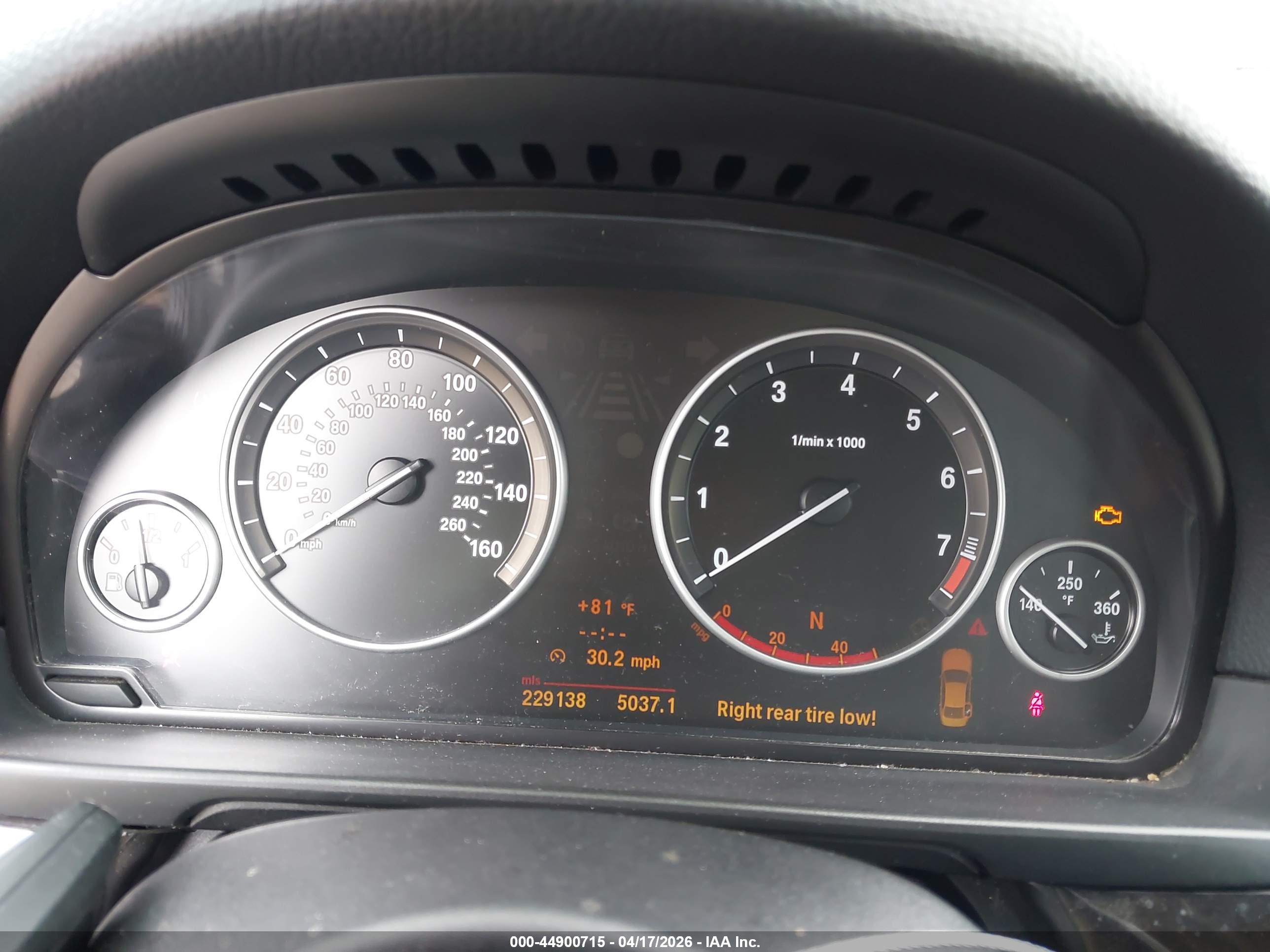 BMW 528I image 7