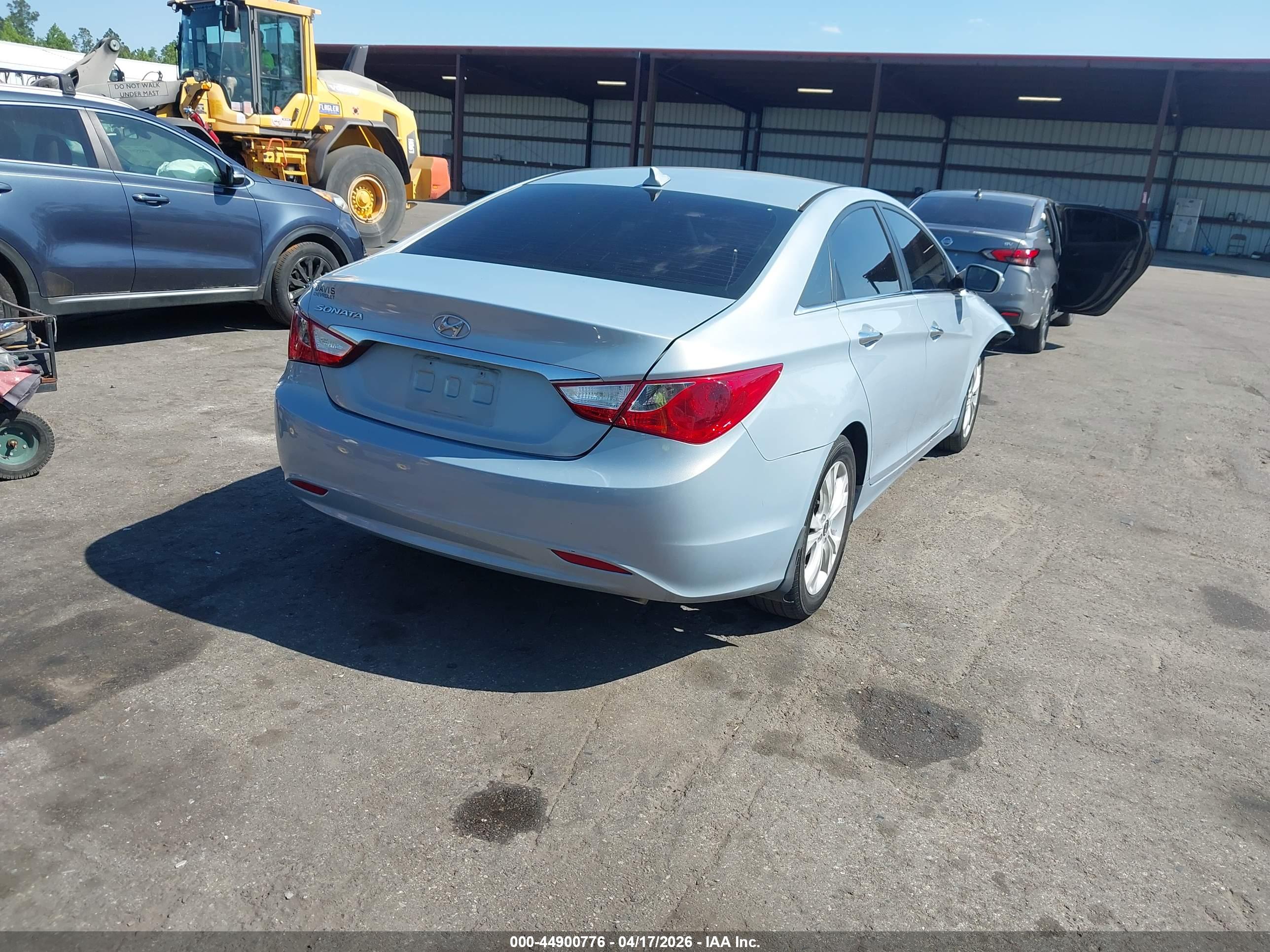 HYUNDAI SONATA image 4