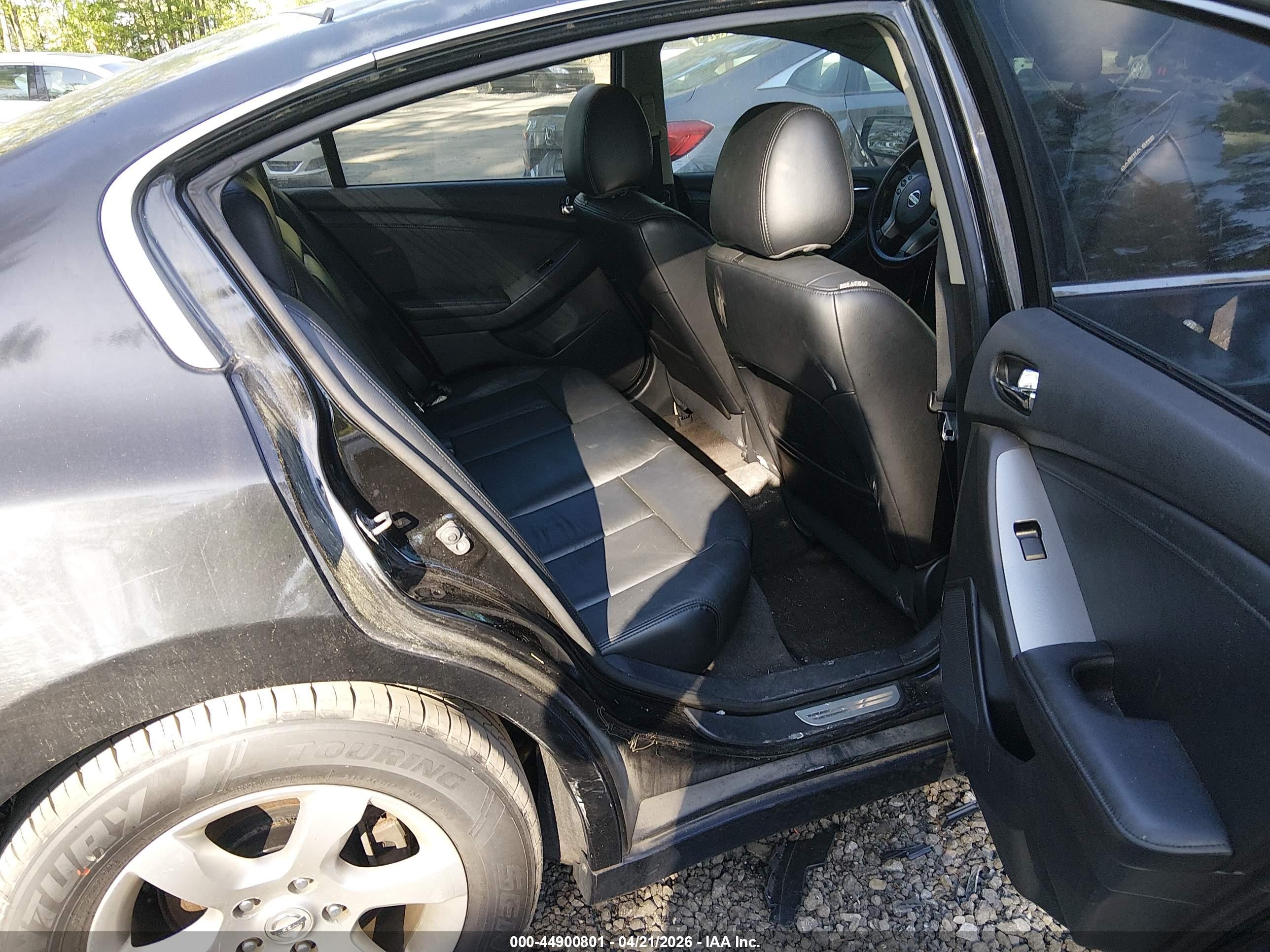 NISSAN ALTIMA image 8