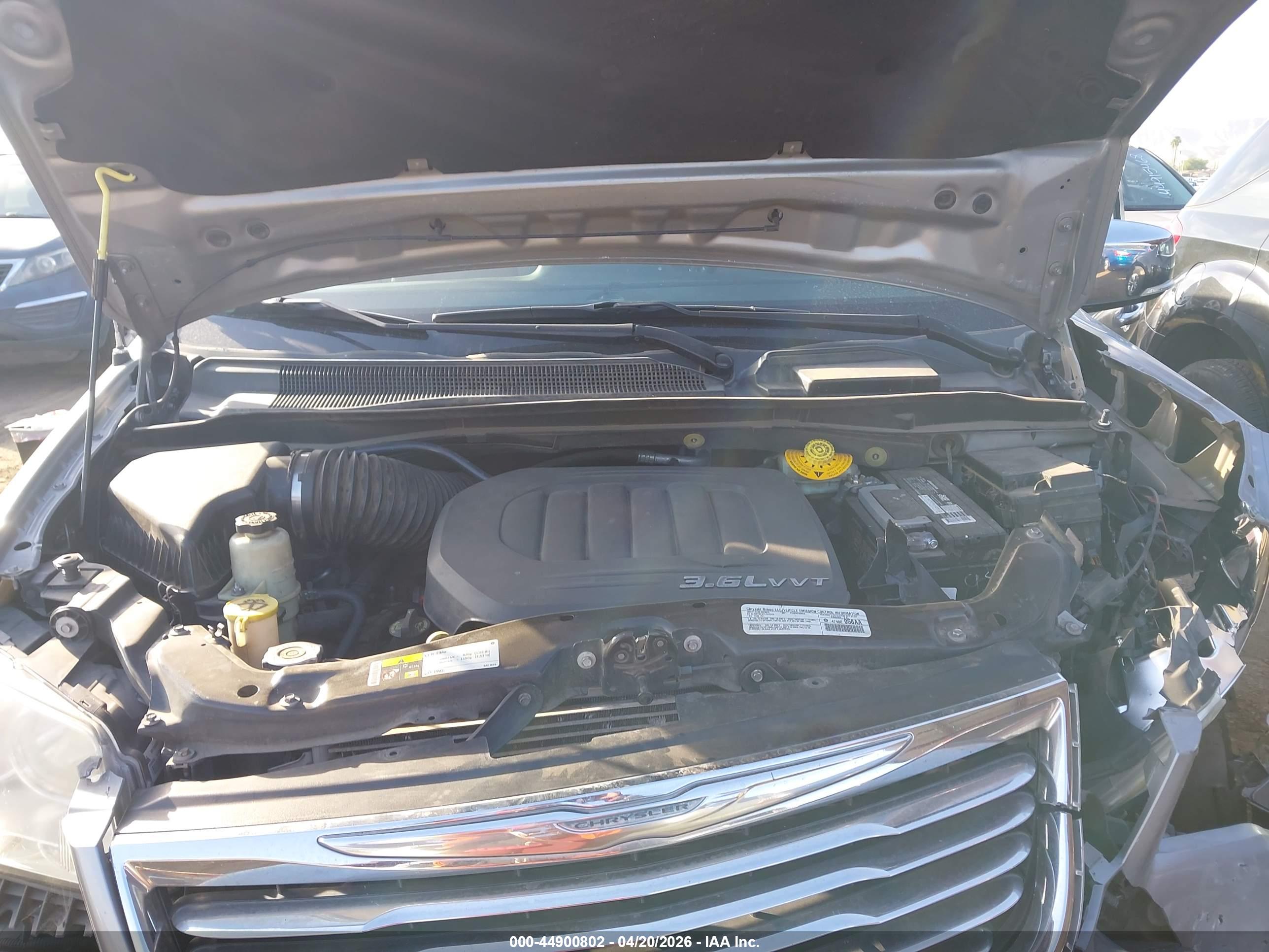 CHRYSLER TOWN image 10