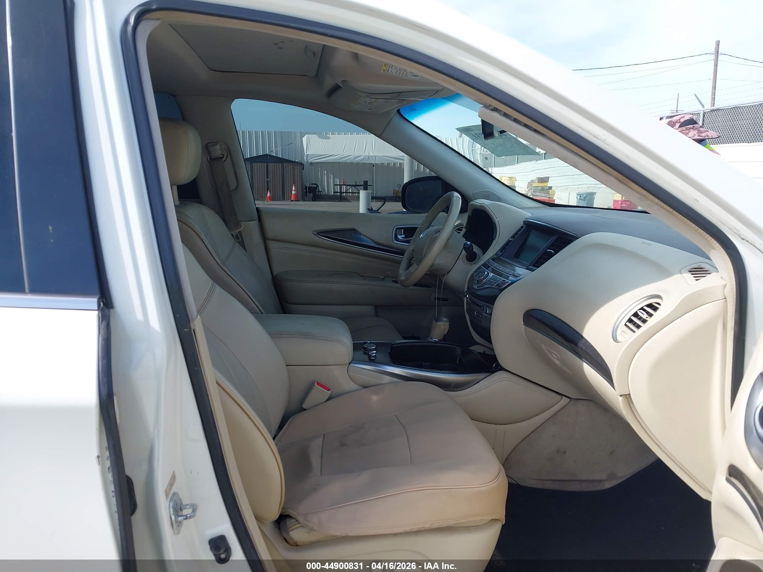 INFINITI JX35 image 5