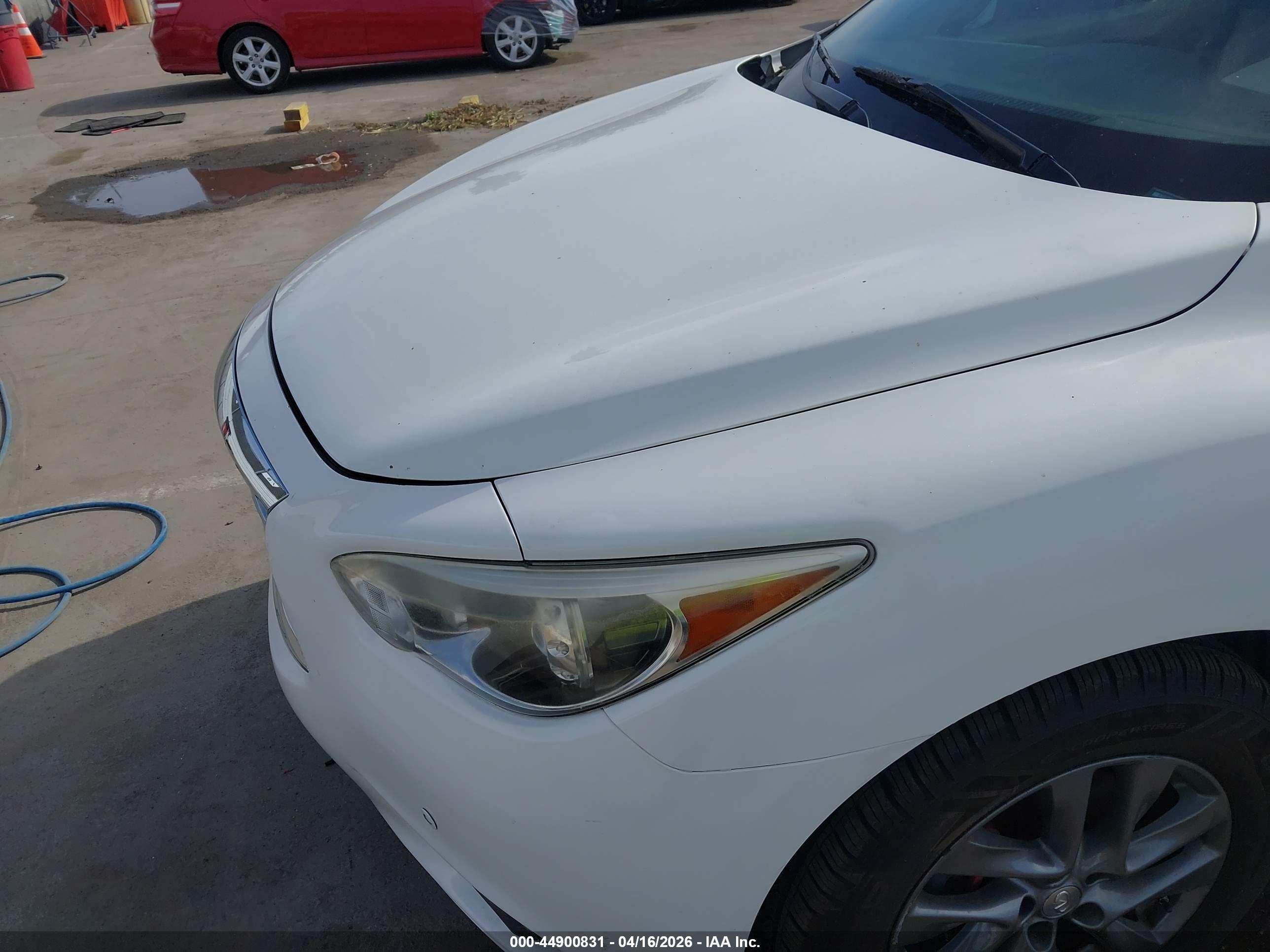 INFINITI JX35 image 6