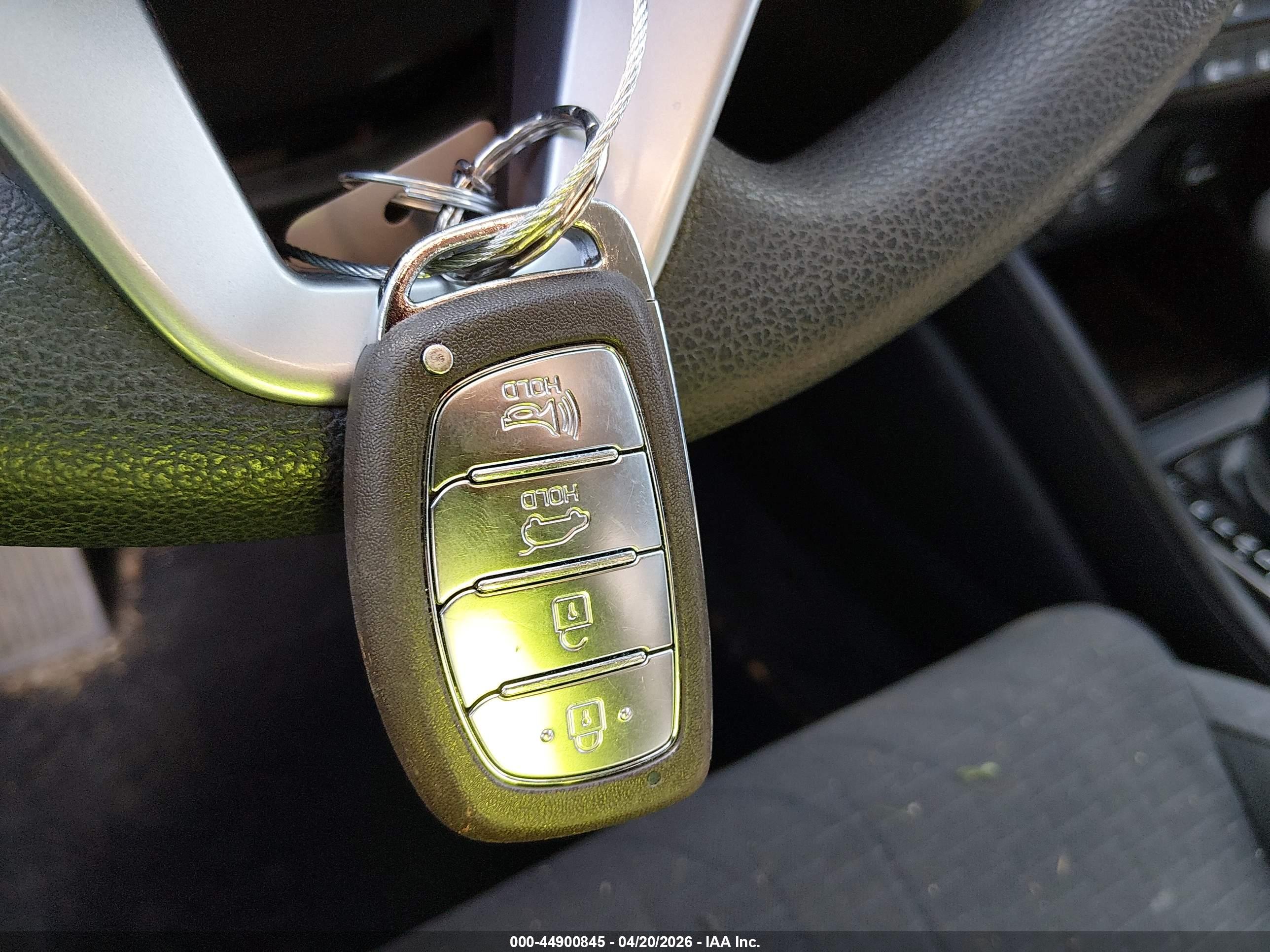 HYUNDAI TUCSON image 11