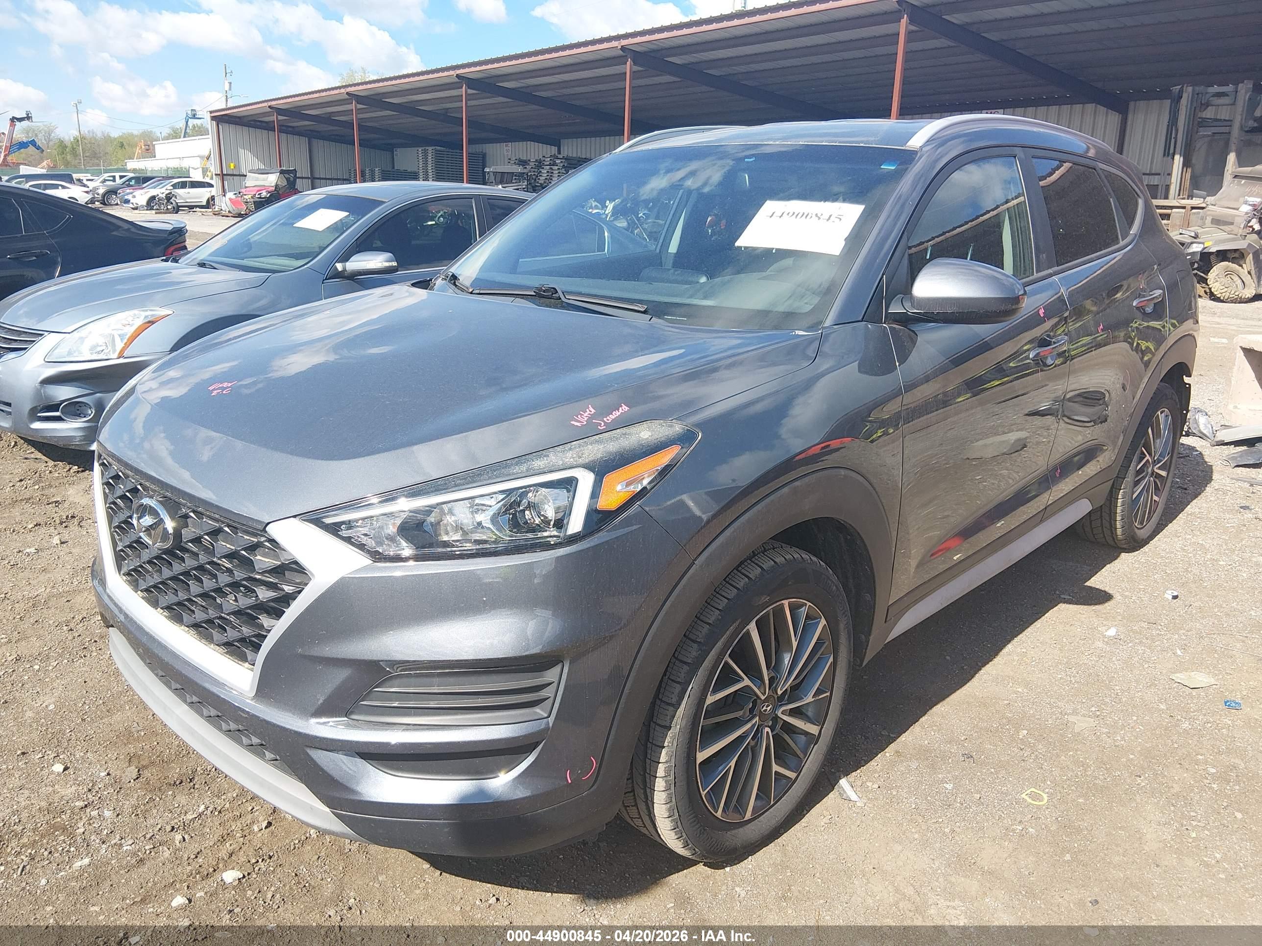 HYUNDAI TUCSON image 2