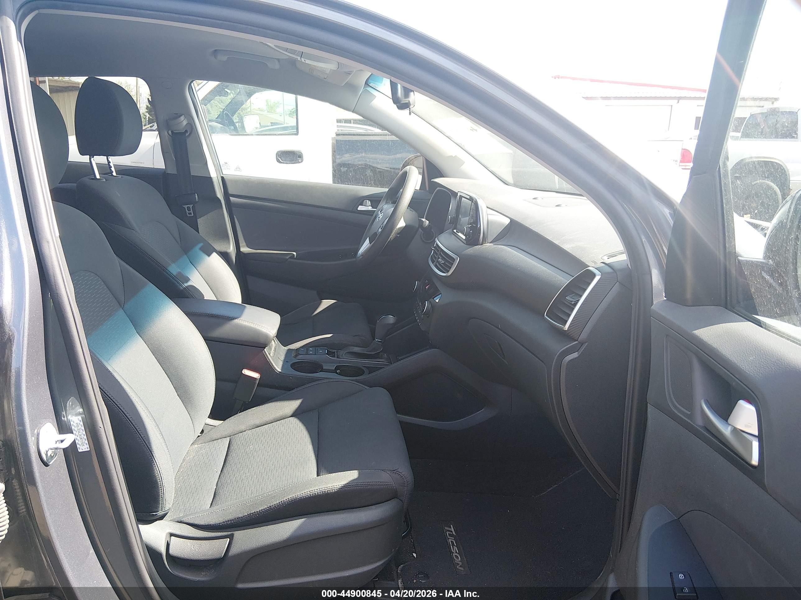HYUNDAI TUCSON image 5