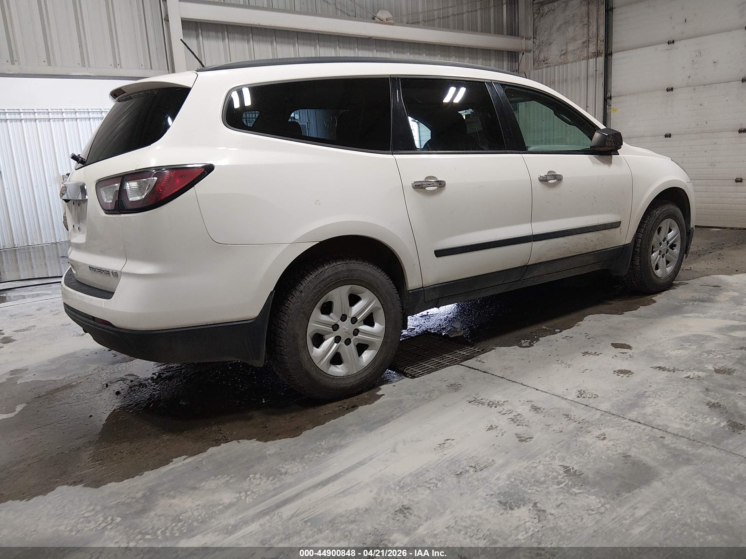 CHEVROLET TRAVERSE image 4