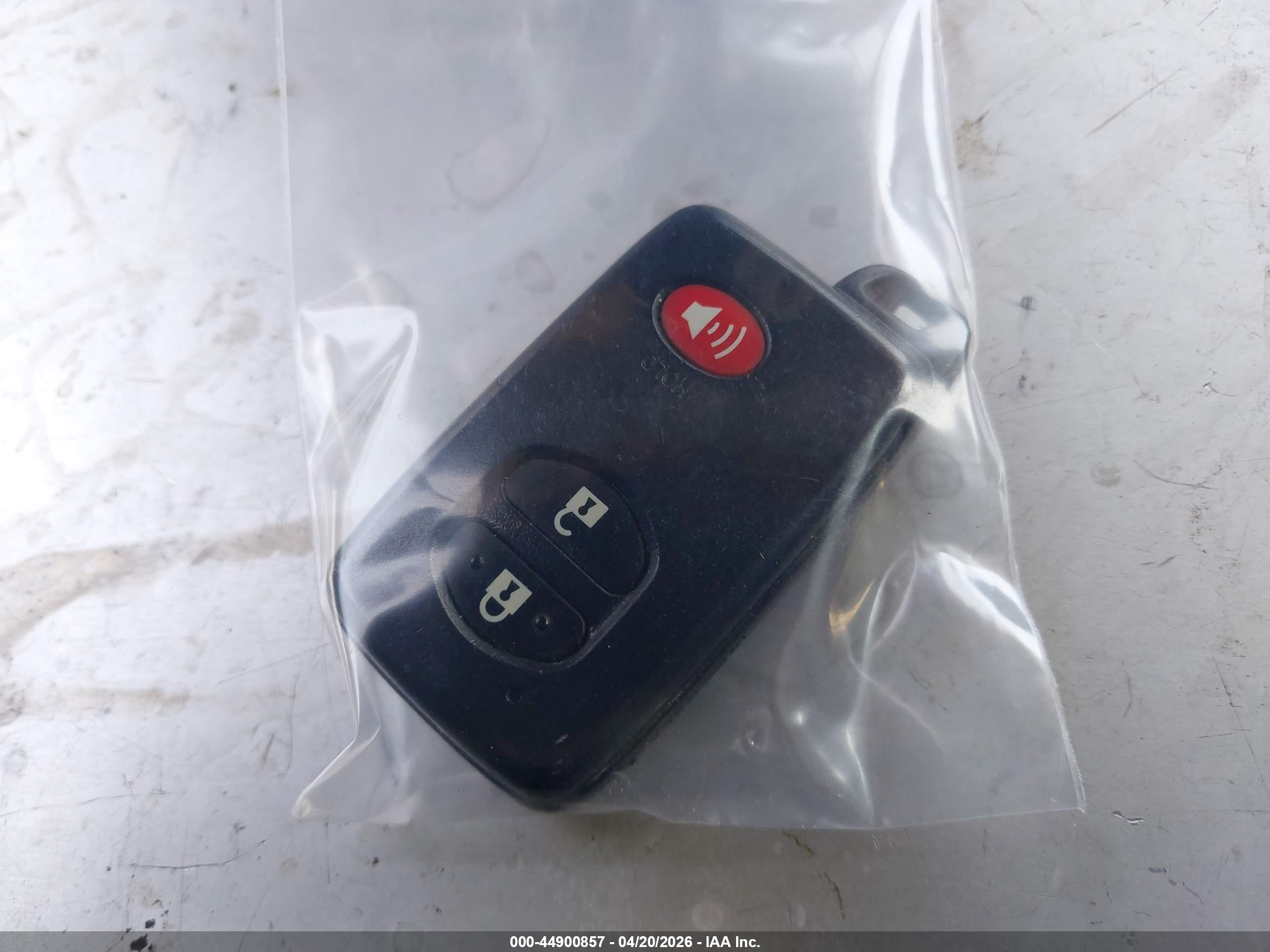 TOYOTA PRIUS image 11