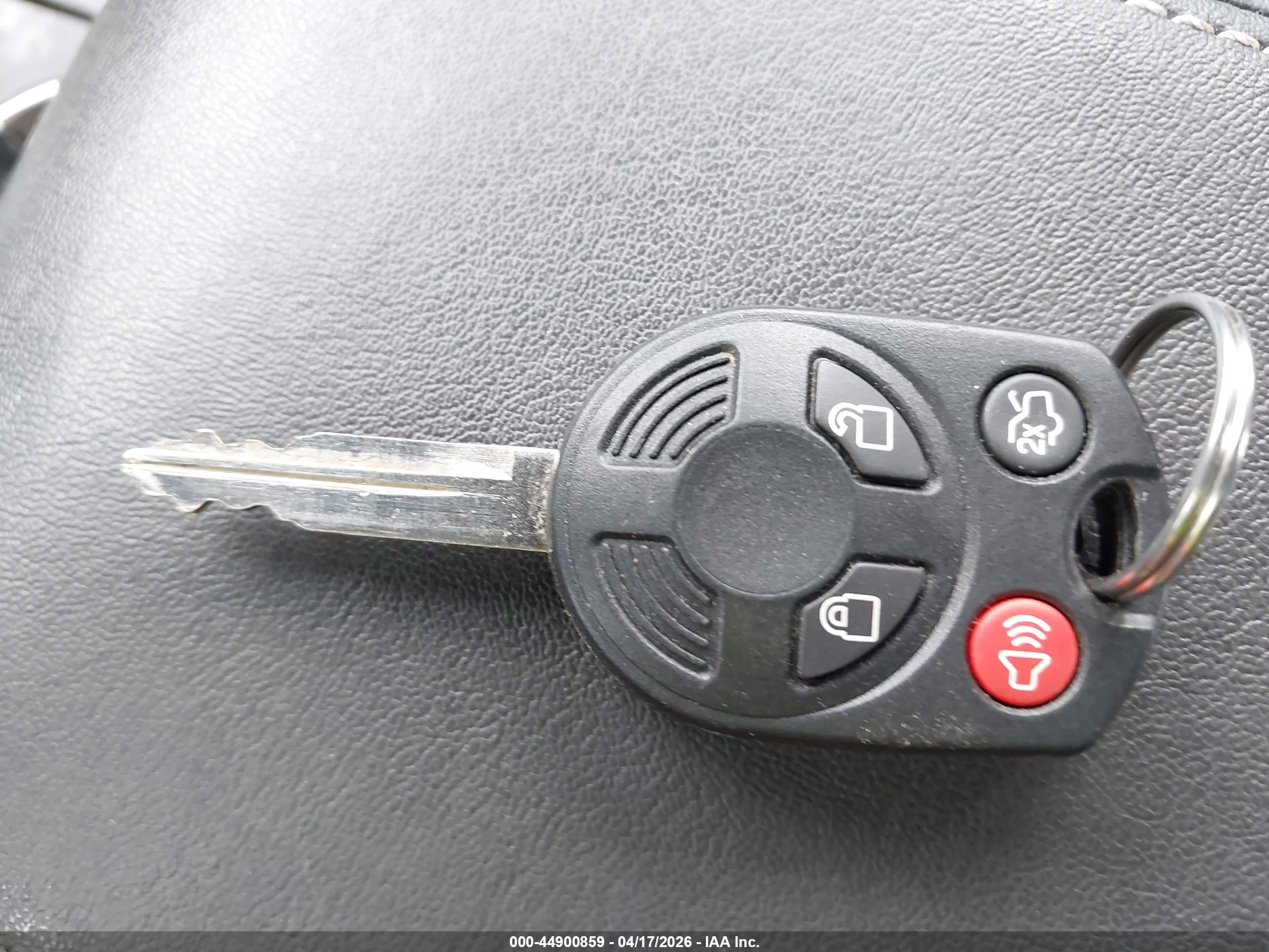 FORD FUSION image 11
