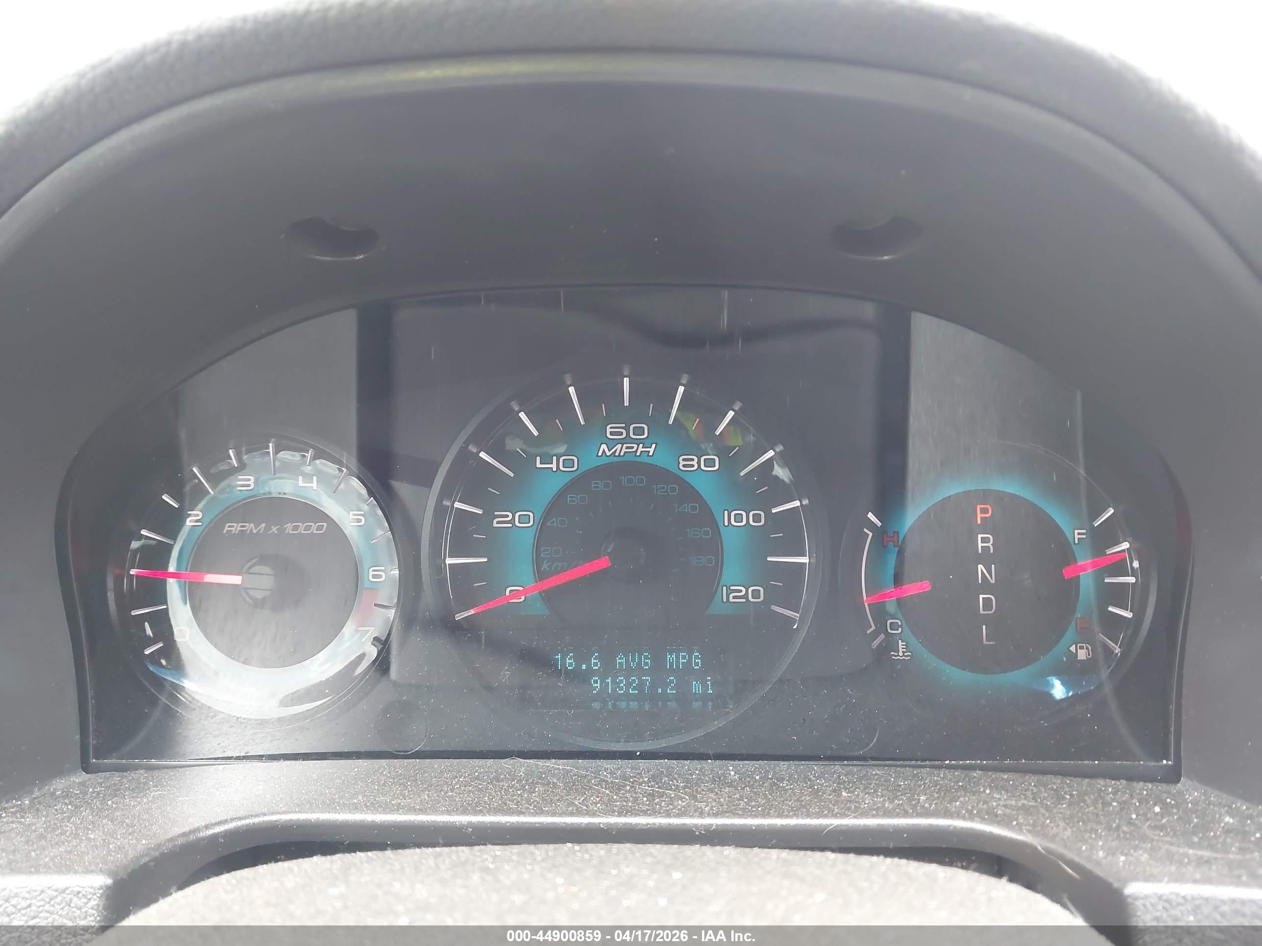 FORD FUSION image 7