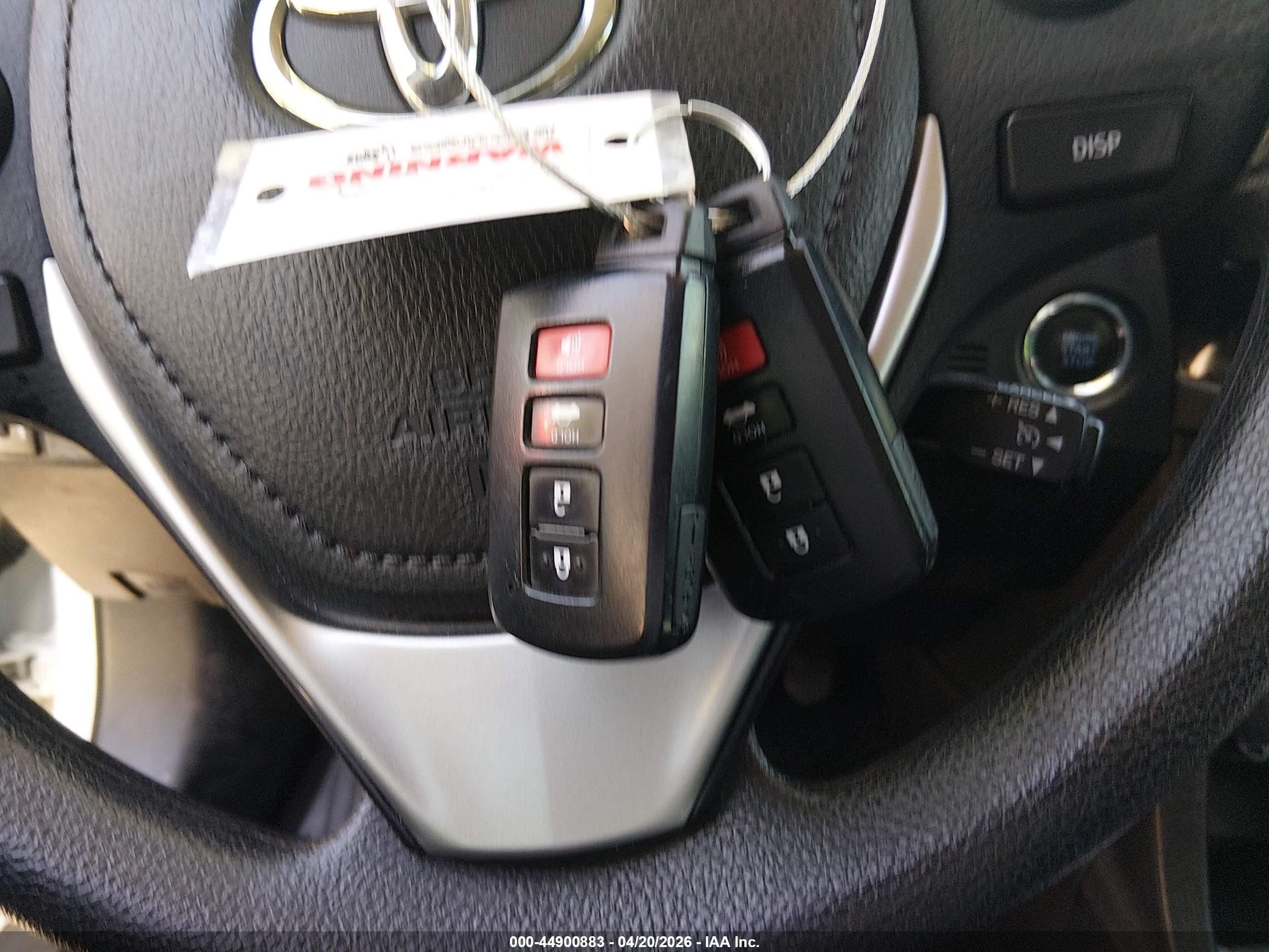 TOYOTA COROLLA image 11